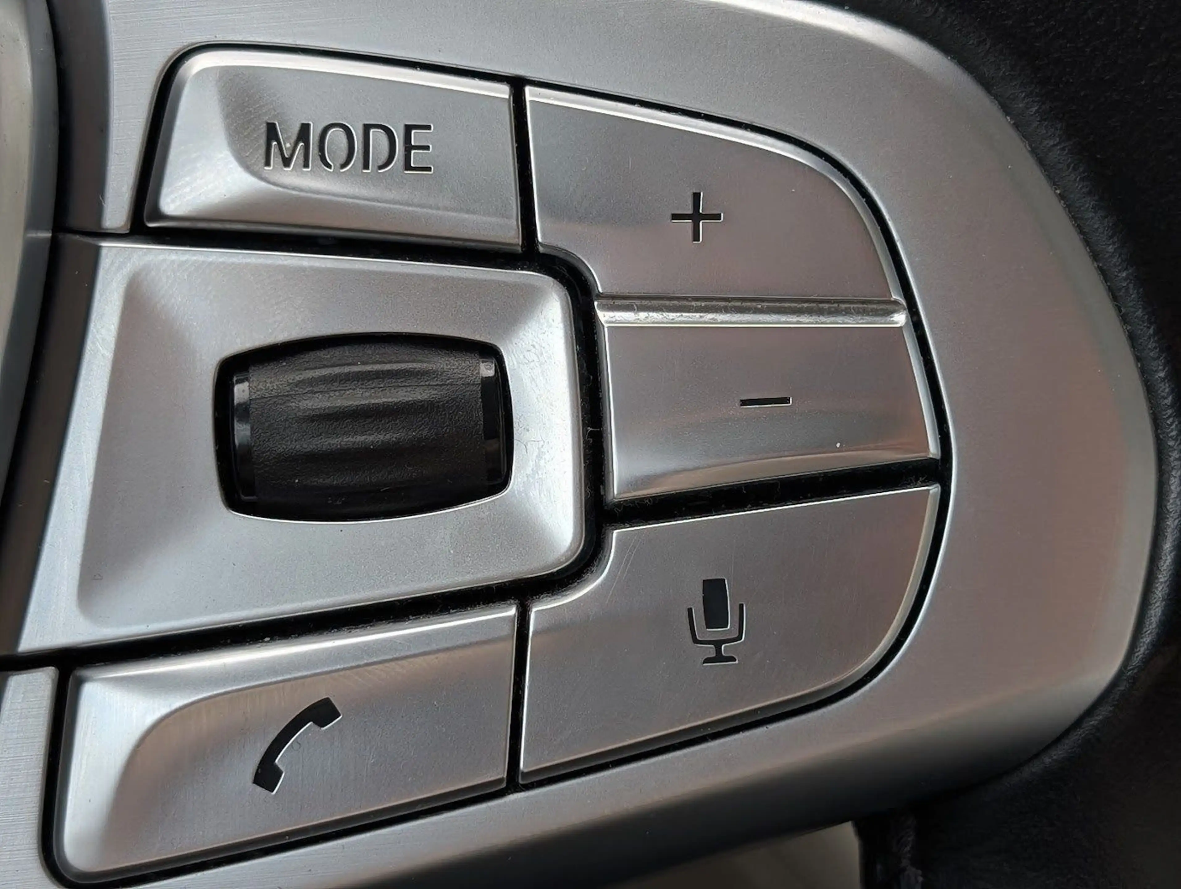 BMW 725 d G11 Massage. Kamera. NAVI. 4-Zonen-Klima — photo 30