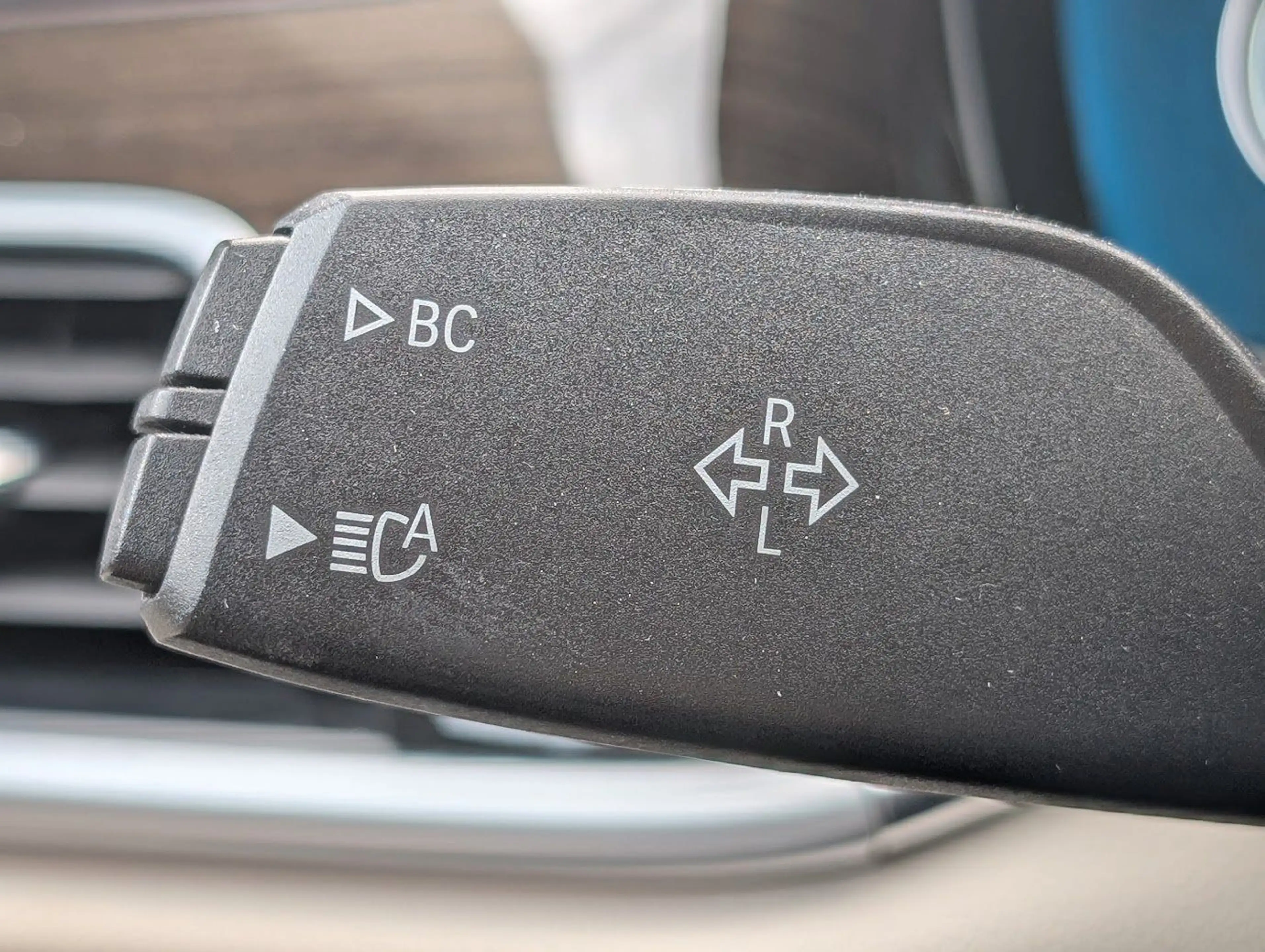 BMW 725 d G11 Massage. Kamera. NAVI. 4-Zonen-Klima — photo 31
