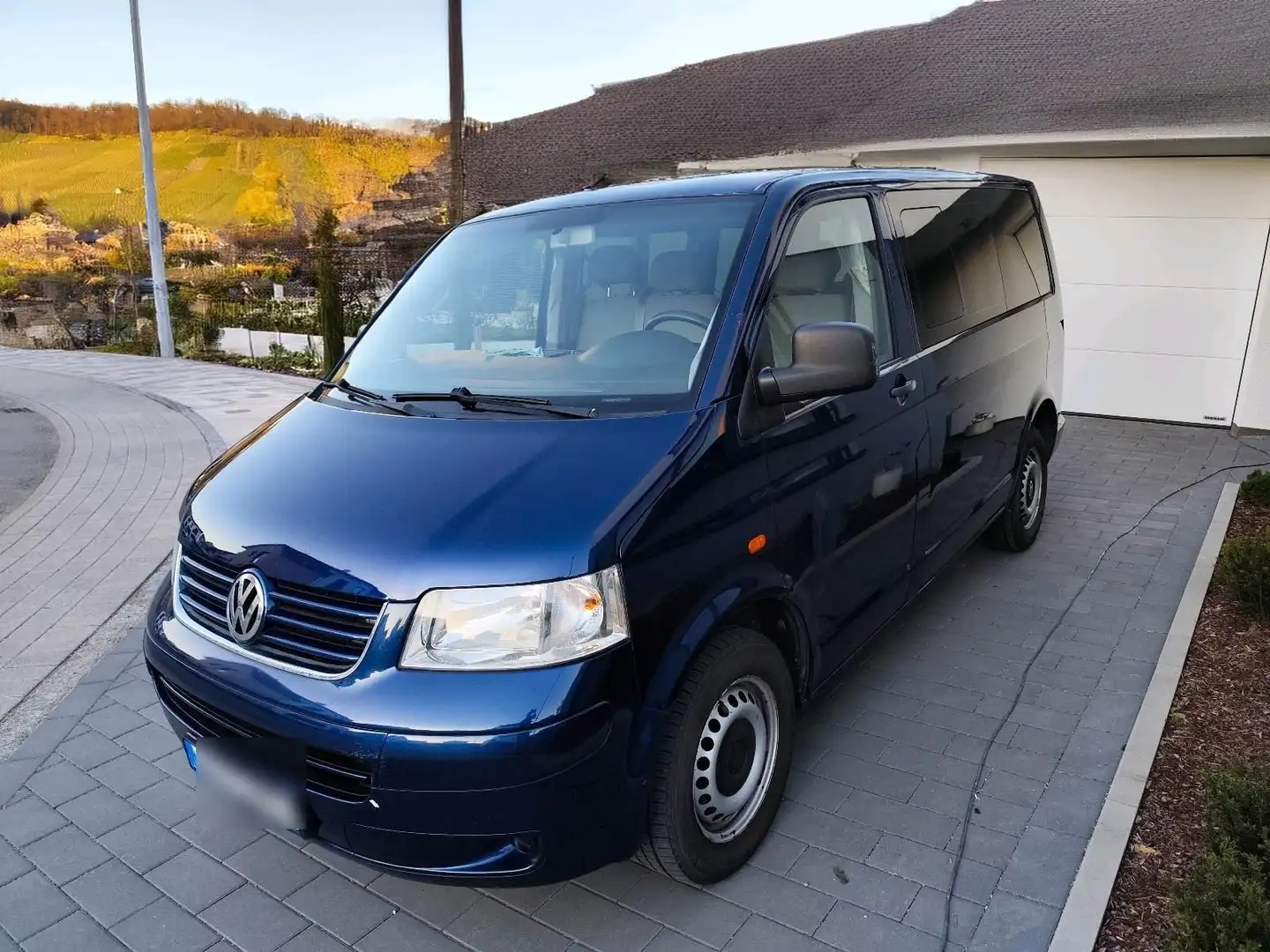Volkswagen T5 Shuttle Kurz Blau - 2
