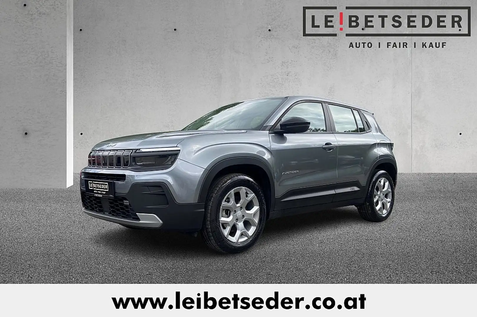 Jeep Avenger 1.2 e-Hybrid Altitude e-DCT6 Gris - 2