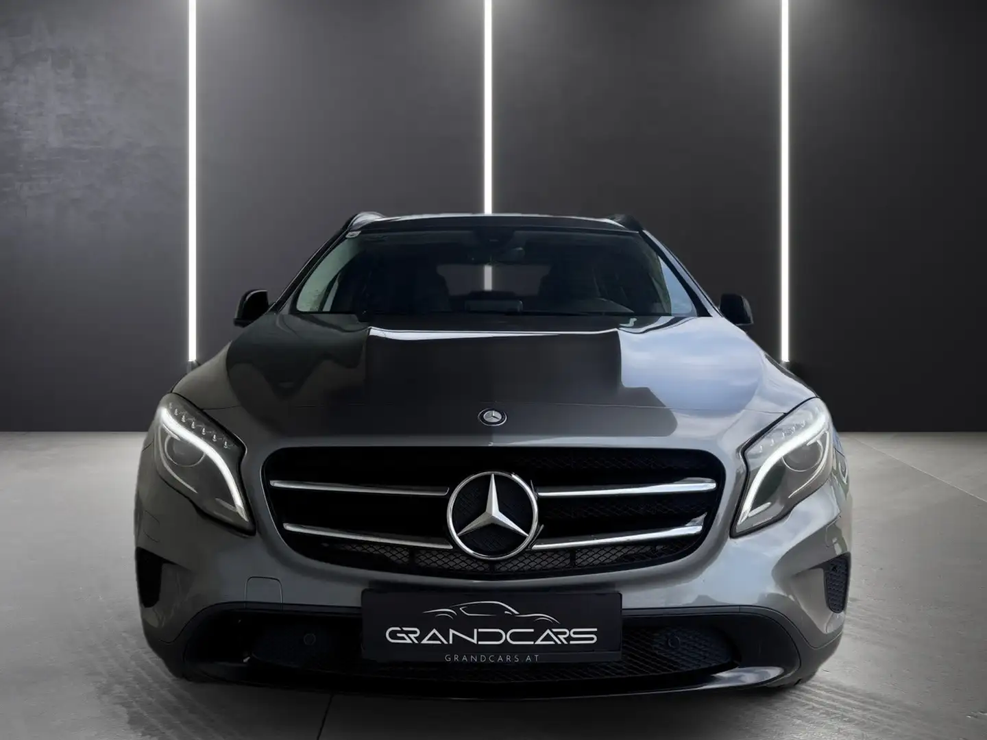Mercedes-Benz GLA 180 GLA 180d | Urban | Night-Paket Grau - 2