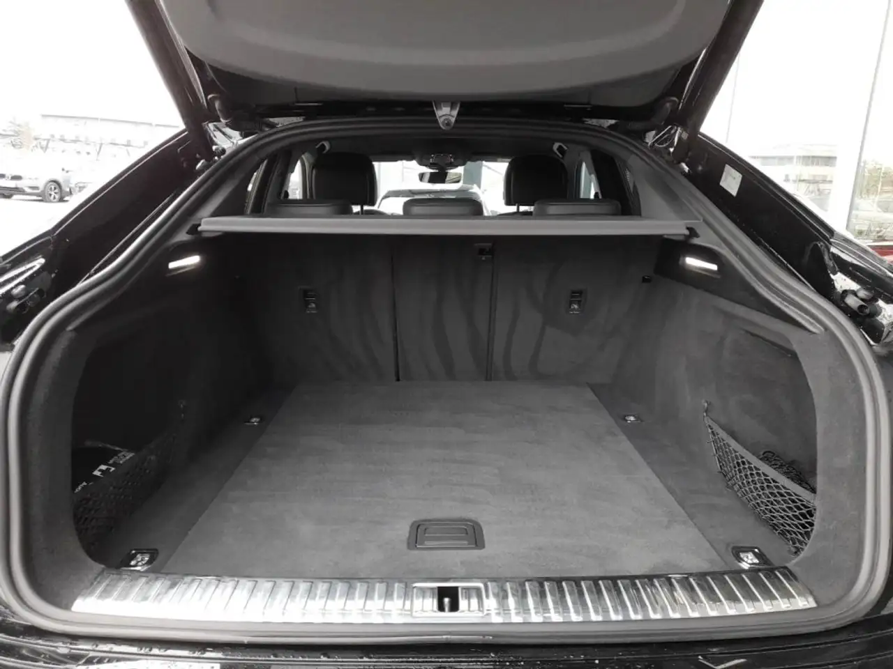 Audi e-tron "S" SB QUATTRO 95 S-LINE BLACK *NP: - / LEDER MIT SITZBELÜFTUNG / MATRIX-LED, миниатюра 17
