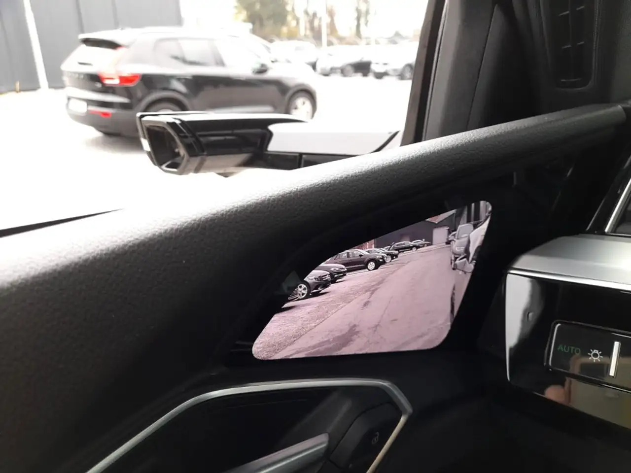 Audi e-tron "S" SB QUATTRO 95 S-LINE BLACK *NP: - / LEDER MIT SITZBELÜFTUNG / MATRIX-LED, миниатюра 11