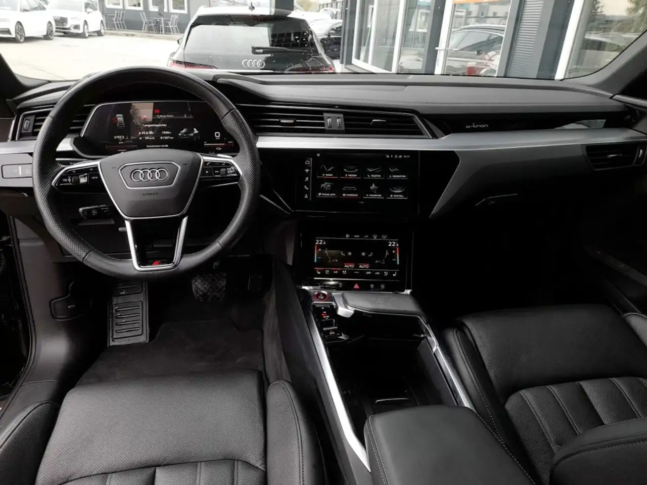 Audi e-tron "S" SB QUATTRO 95 S-LINE BLACK *NP: - / LEDER MIT SITZBELÜFTUNG / MATRIX-LED, миниатюра 4