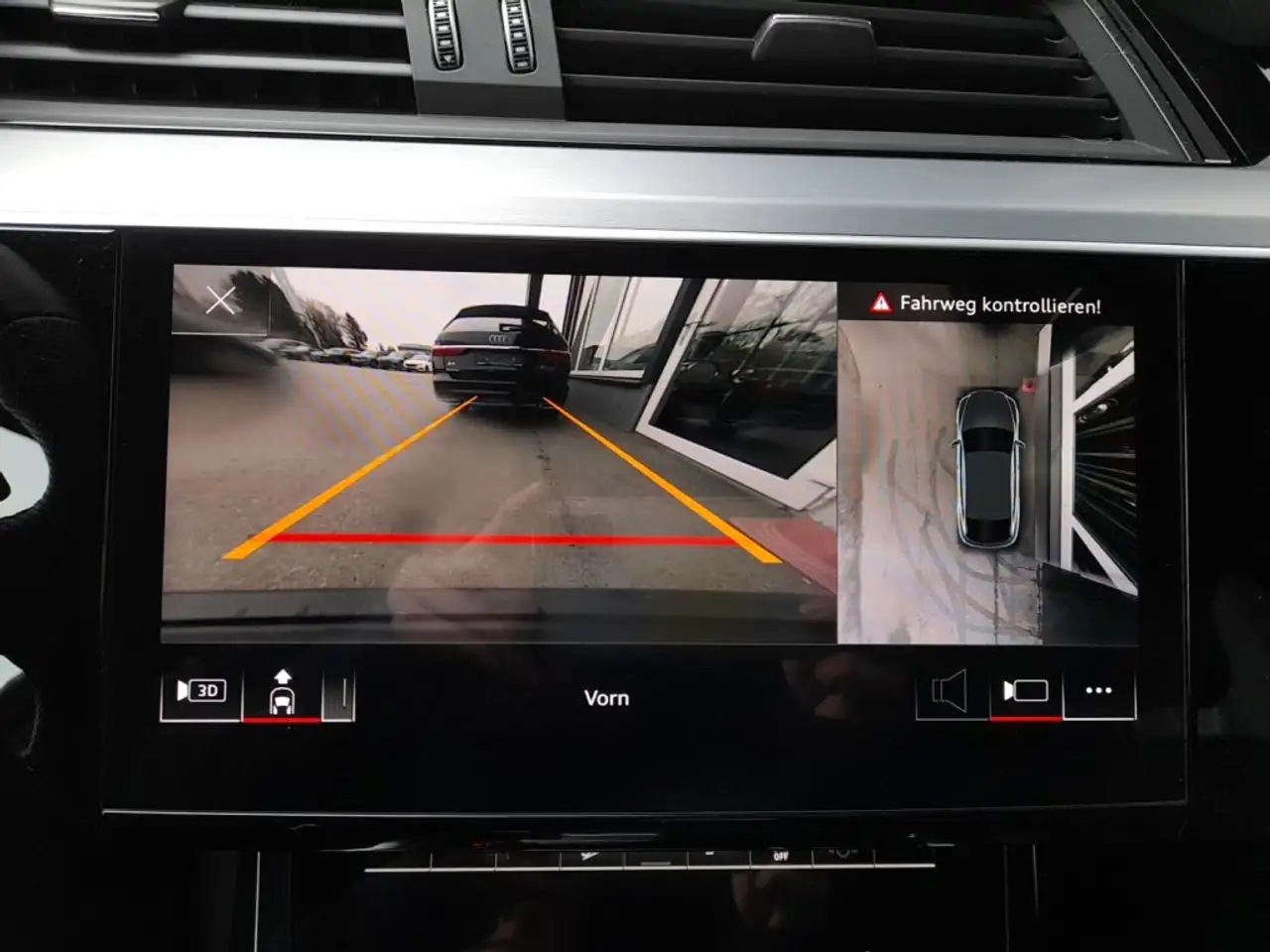 Audi e-tron "S" SB QUATTRO 95 S-LINE BLACK *NP: - / LEDER MIT SITZBELÜFTUNG / MATRIX-LED, миниатюра 5