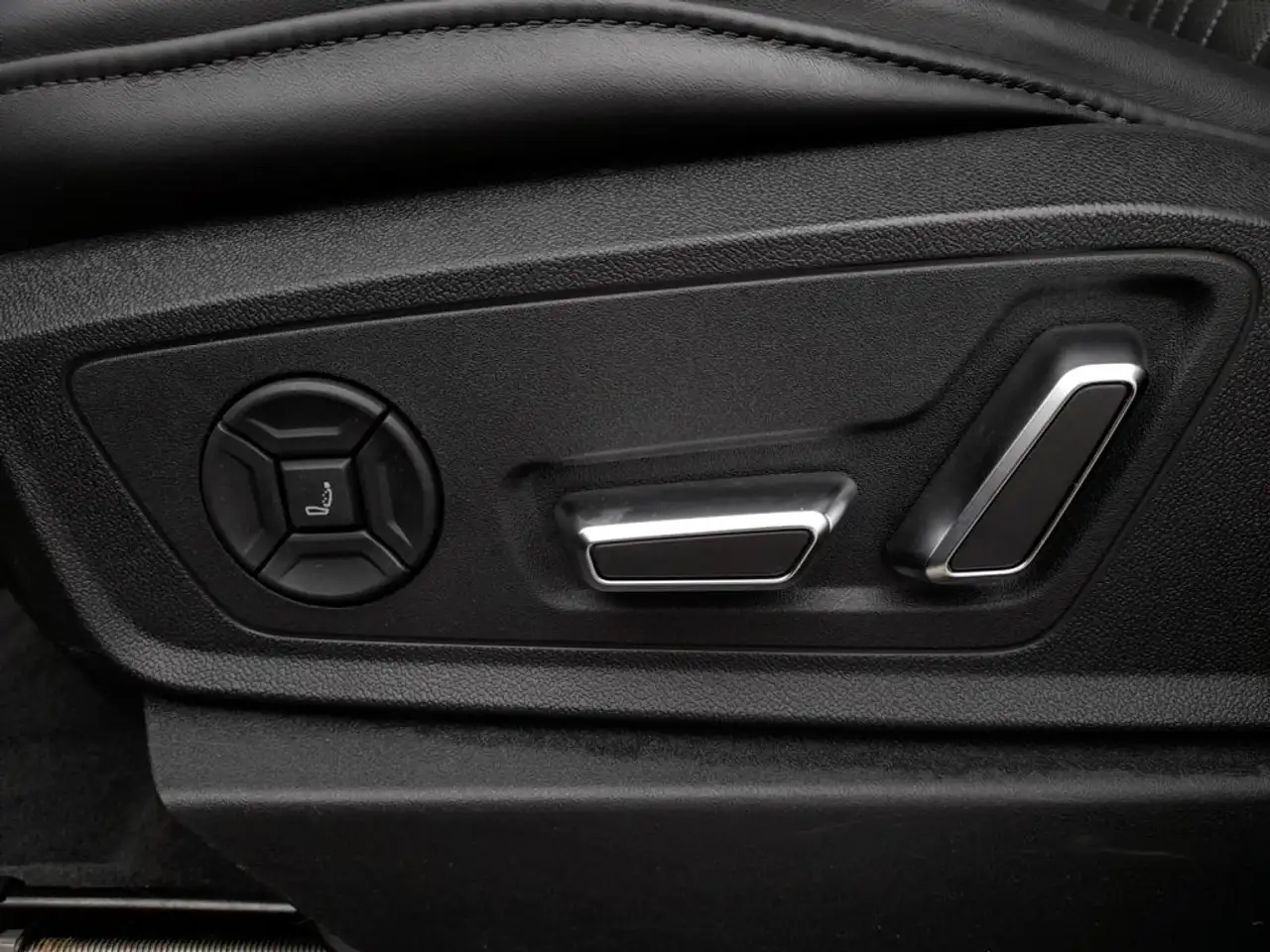 Audi e-tron "S" SB QUATTRO 95 S-LINE BLACK *NP: - / LEDER MIT SITZBELÜFTUNG / MATRIX-LED, миниатюра 14