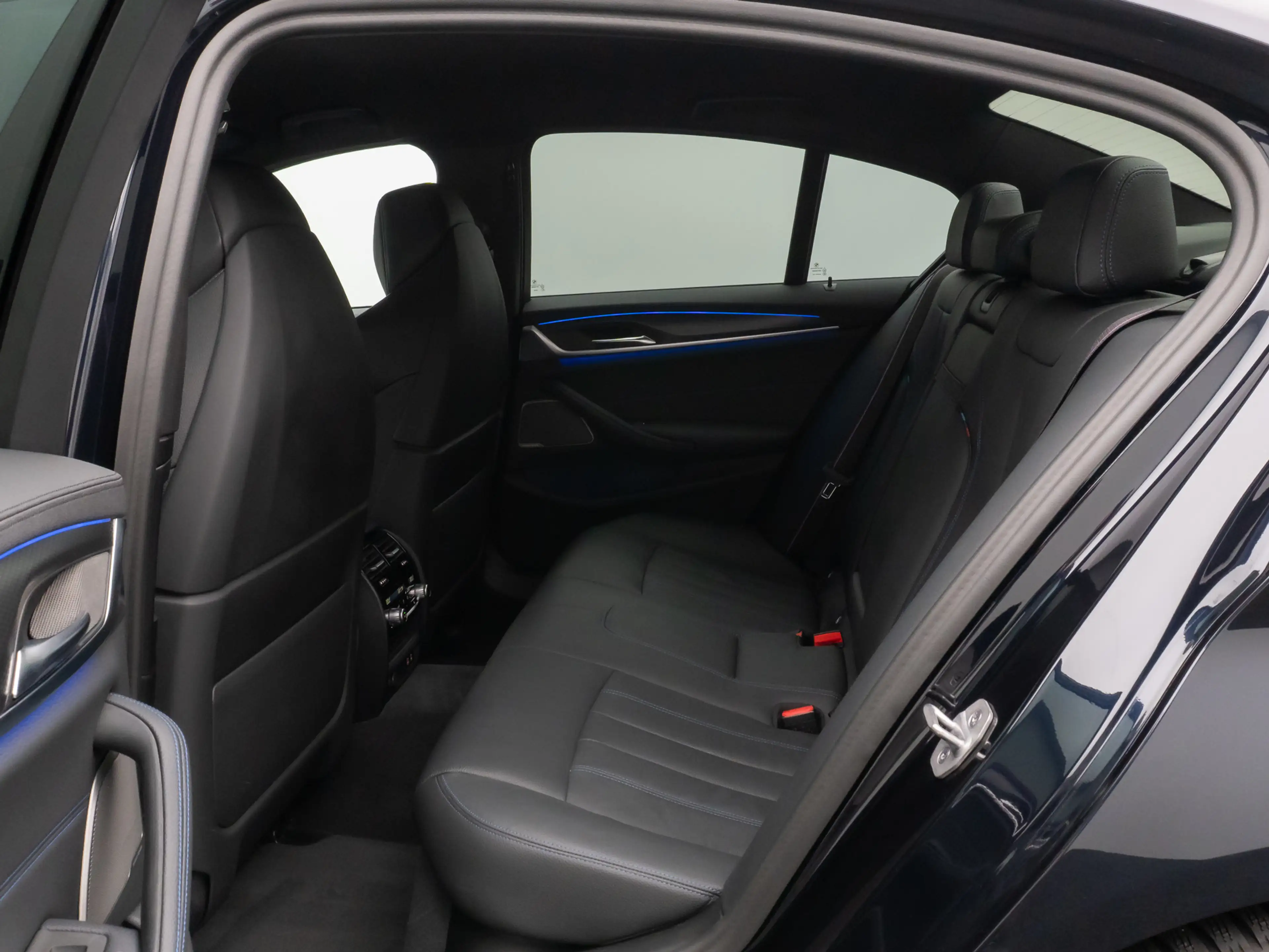 BMW 550 xD Kamera Laser HUD DAB H K 4Klima Komfort — photo 25