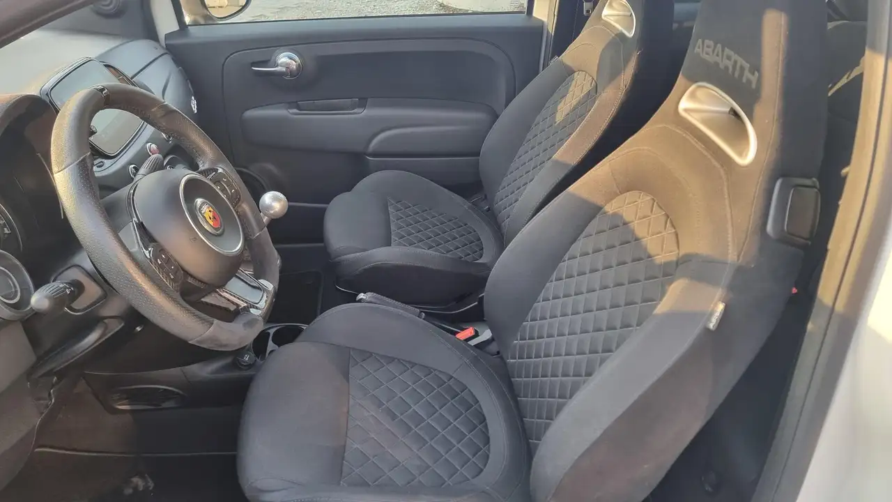Abarth 695 1.4 turbo t-jet 180cv 9
