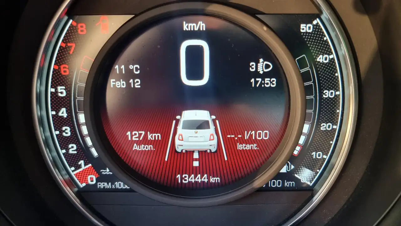 Abarth 695 1.4 turbo t-jet 180cv 7