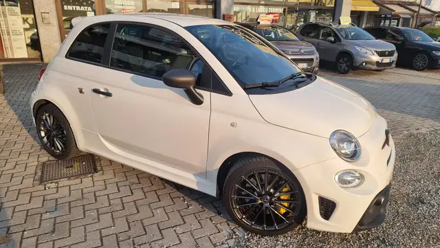 Abarth 695 1.4 turbo t-jet 180cv