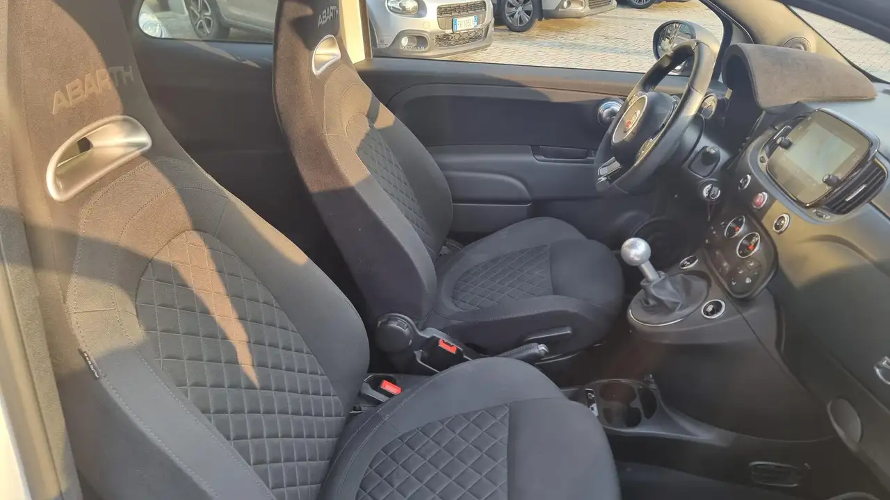 Abarth 695 1.4 turbo t-jet 180cv 11
