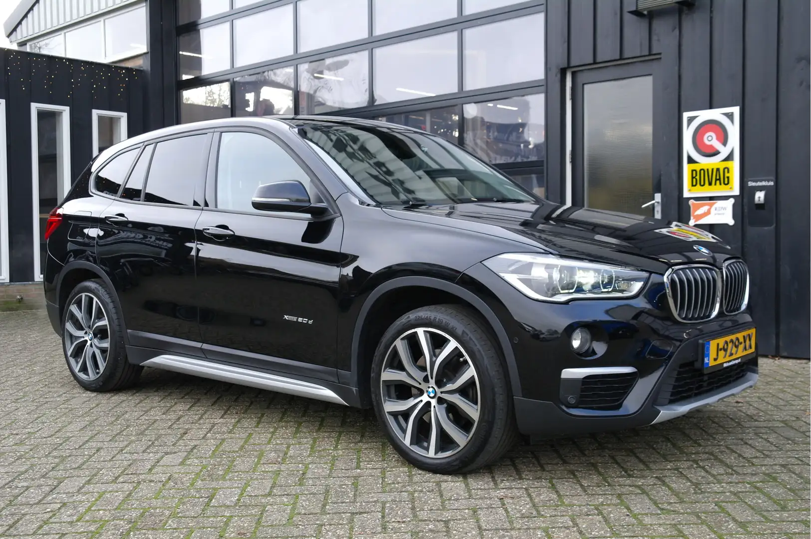 BMW X1 xDrive20d High Executive | Head-Up | Leder | Memor Schwarz - 1