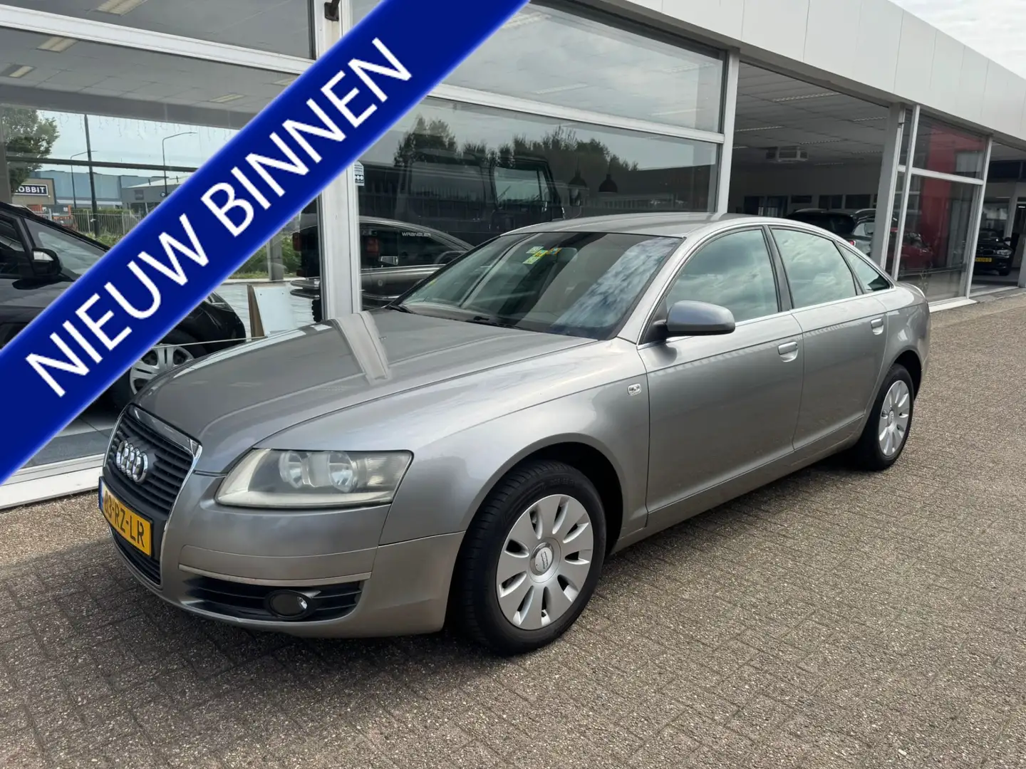 Audi A6 Limousine 2.4 Pro Line | Youngtimer bijtelling vri Grijs - 1