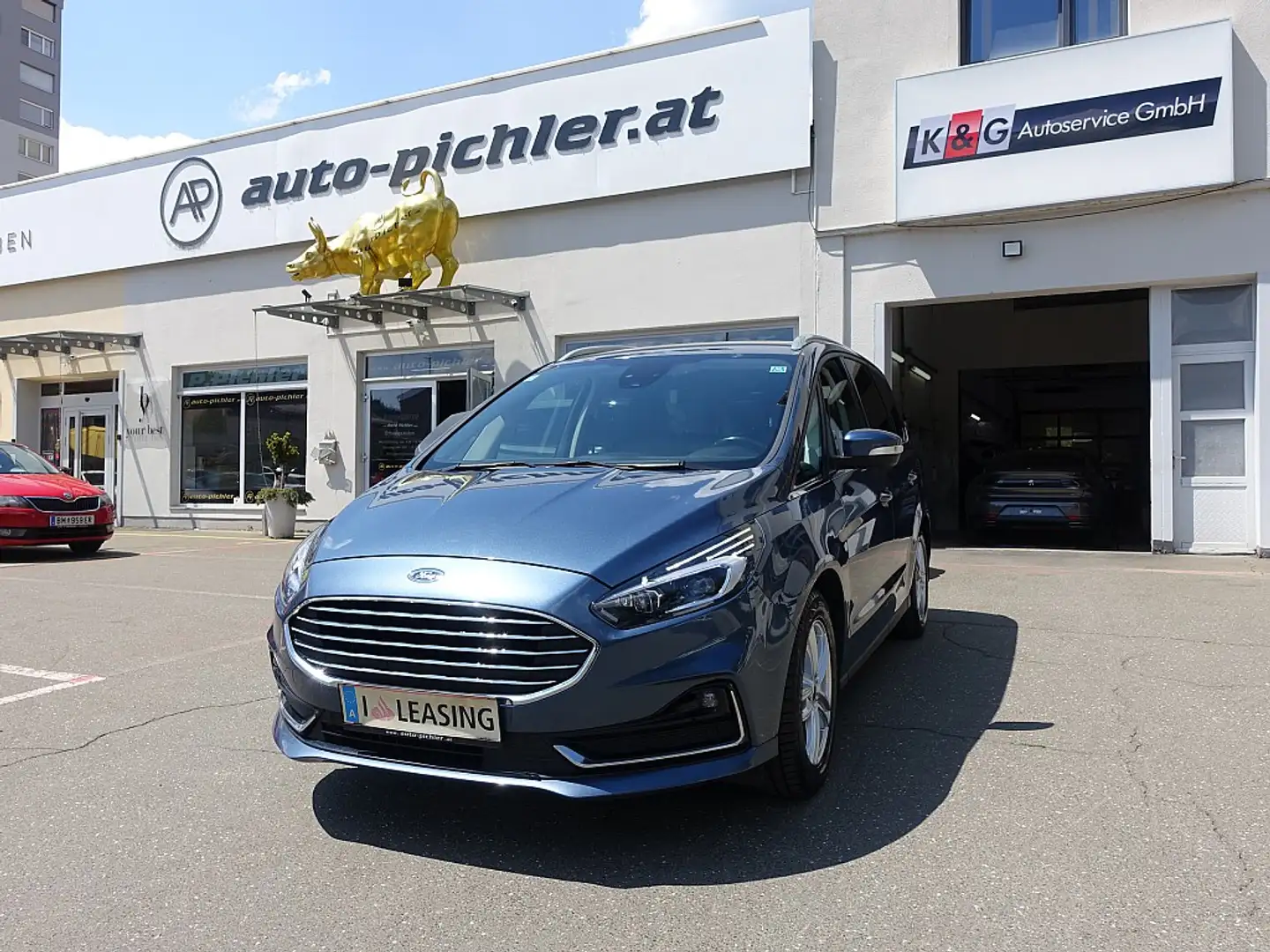 Ford Galaxy 2,0 EcoBlue SCR Titanium Aut. Blau - 1