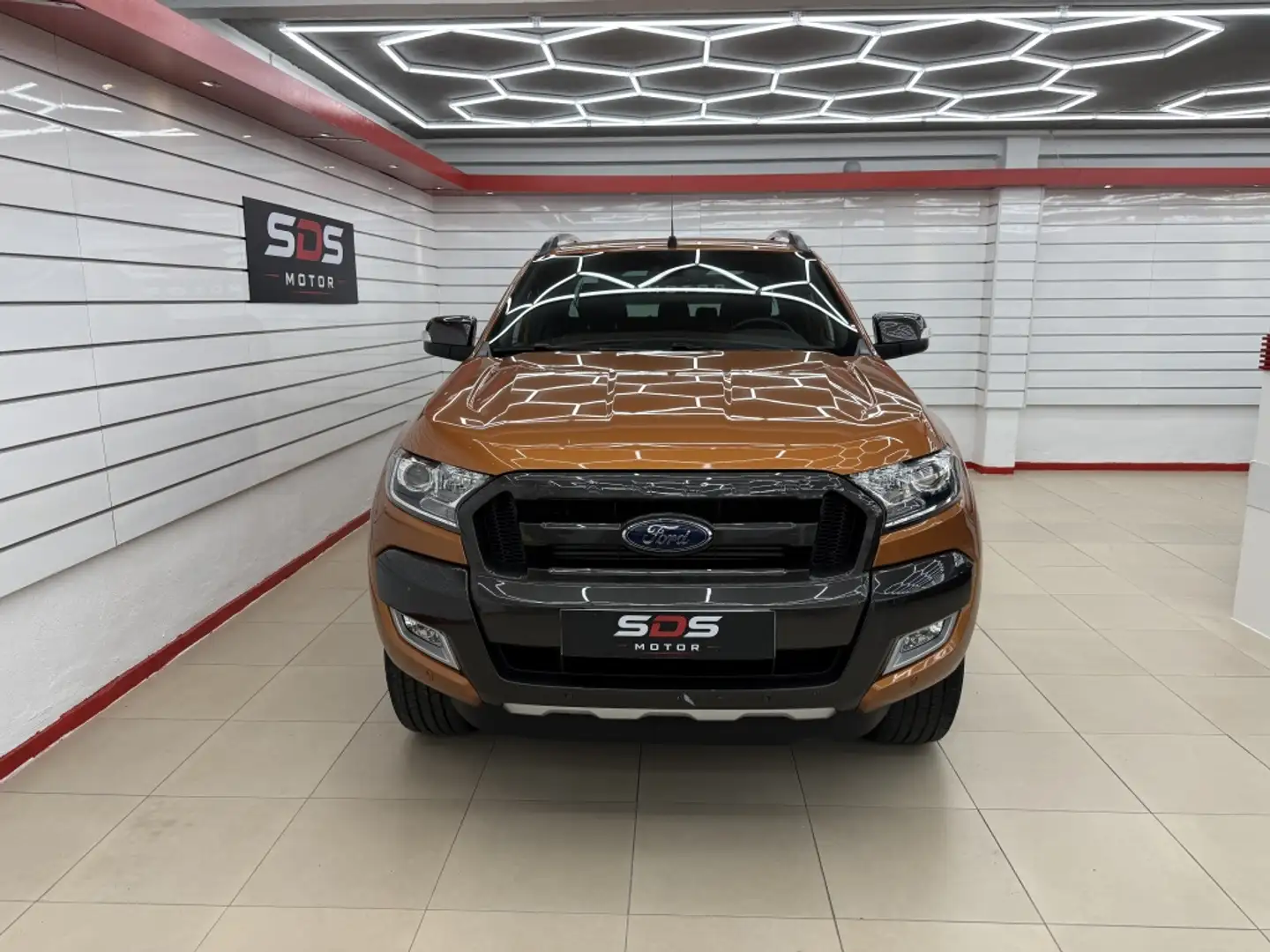 Ford Ranger 3.2TDCI S&S DCb. Wildtrak 4x4 200 Naranja - 2