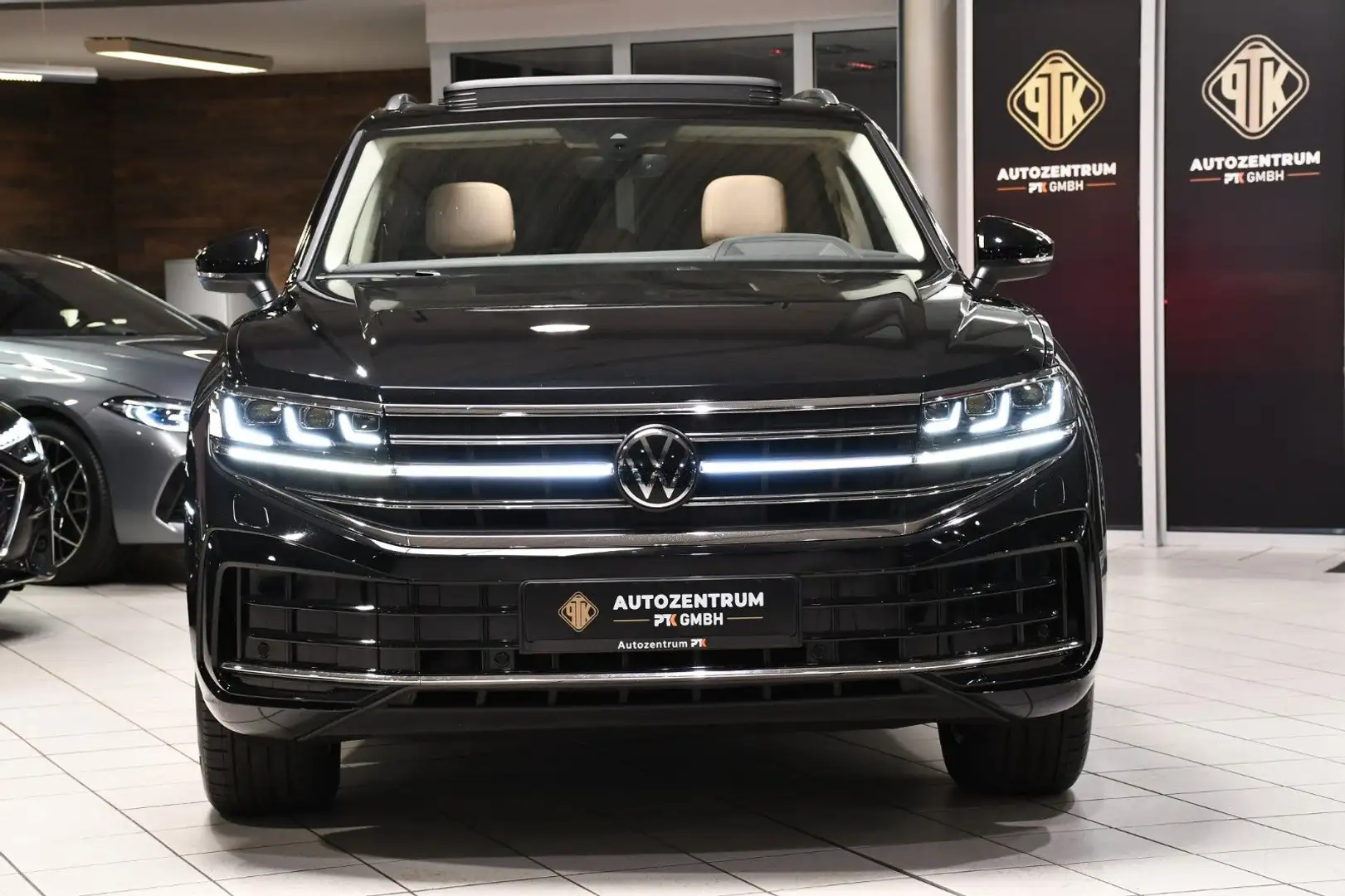 Volkswagen Touareg 3.0TDI 4Mot  Exclusive Head Up Pano Luft Noir - 2