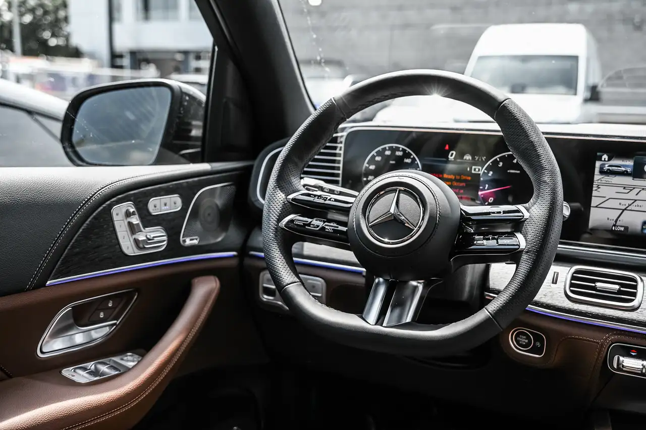 Mercedes-Benz GLS снимка Mercedes-Benz GLS