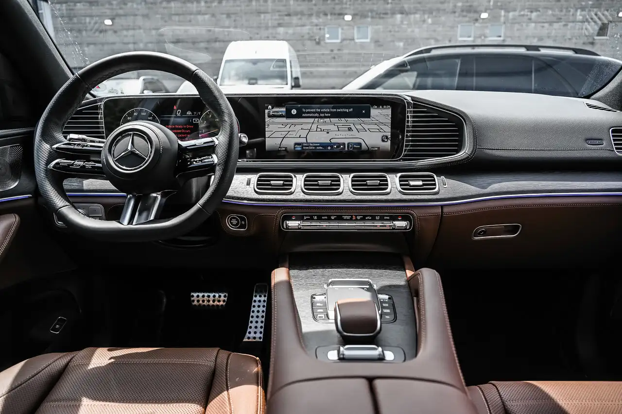Mercedes-Benz GLS снимка Mercedes-Benz GLS