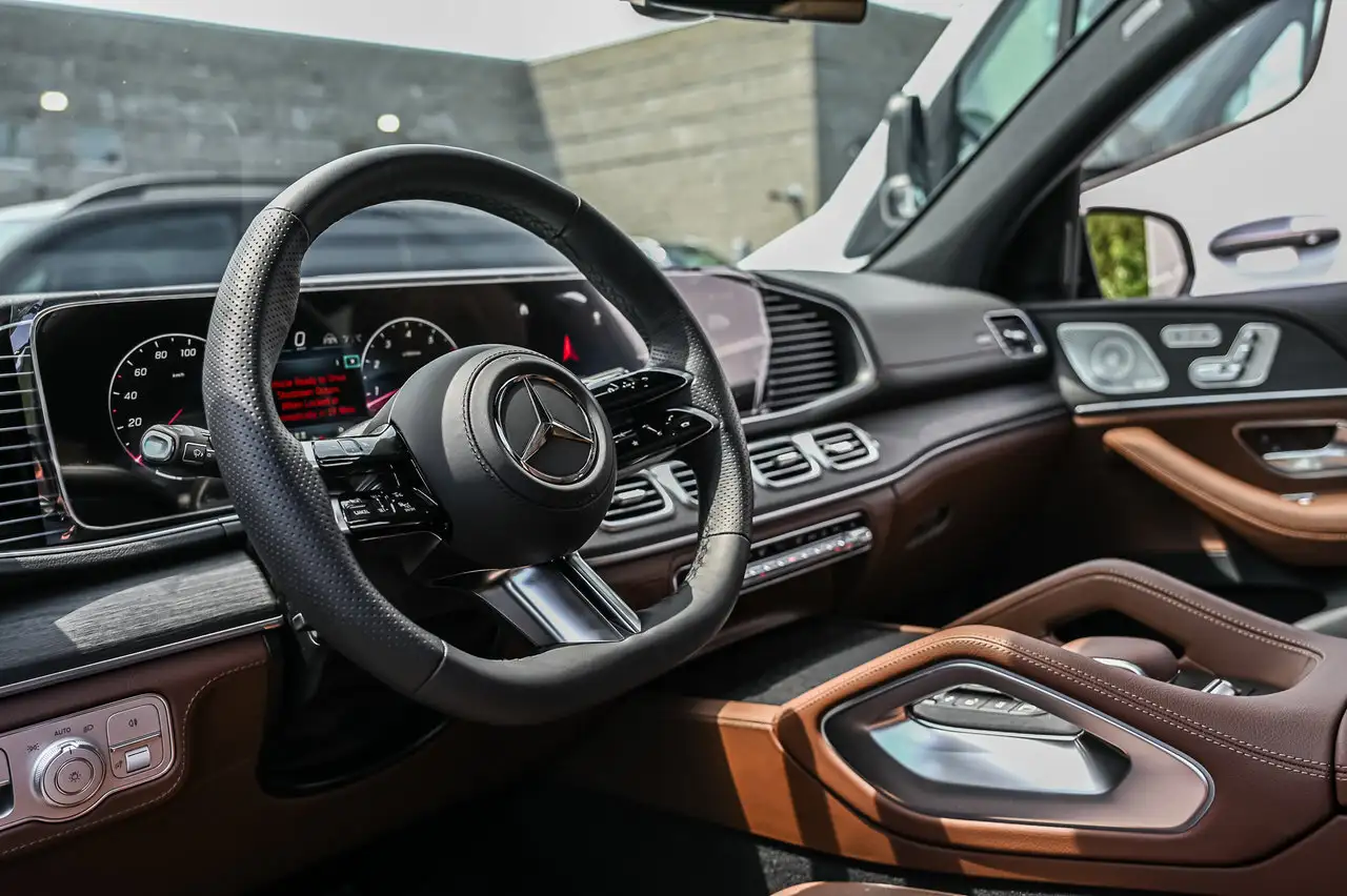 Mercedes-Benz GLS снимка Mercedes-Benz GLS