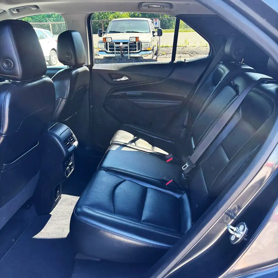 Chevrolet Equinox photo Chevrolet Equinox