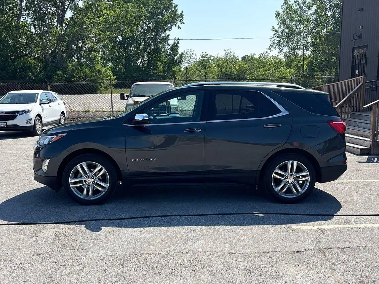 Chevrolet Equinox photo Chevrolet Equinox