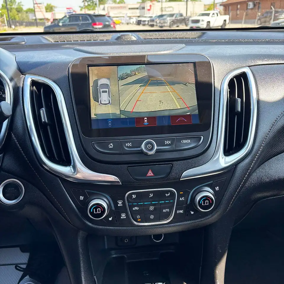 Chevrolet Equinox photo Chevrolet Equinox