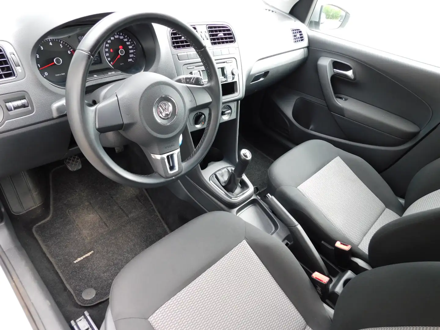 Volkswagen Polo 1.2TSI 90PK!! All-in Prijs! 73000KM!! Grijs - 2