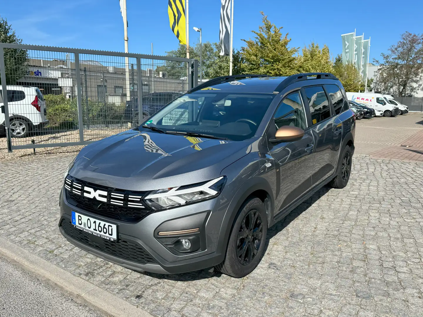 Dacia Jogger Extreme HYBRID 140 5-Sitzer Grau - 2