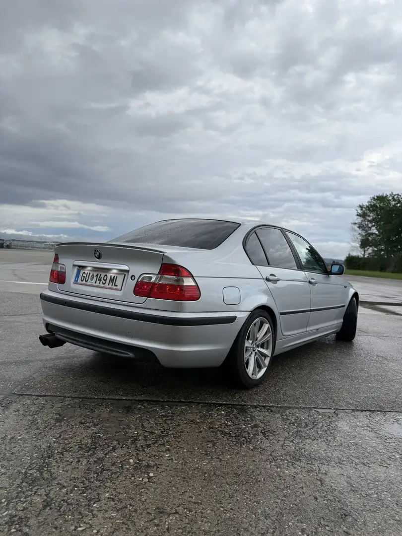 BMW 320 320d - 2
