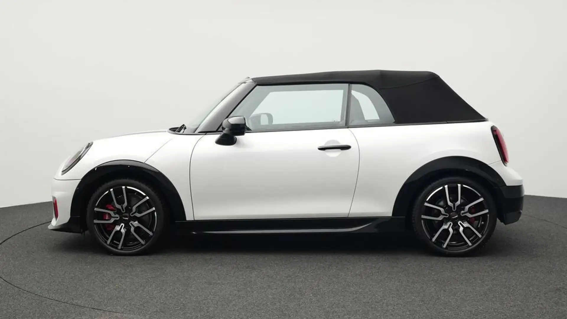 MINI John Cooper Works Cabrio John Cooper Works Trim Белый - 2