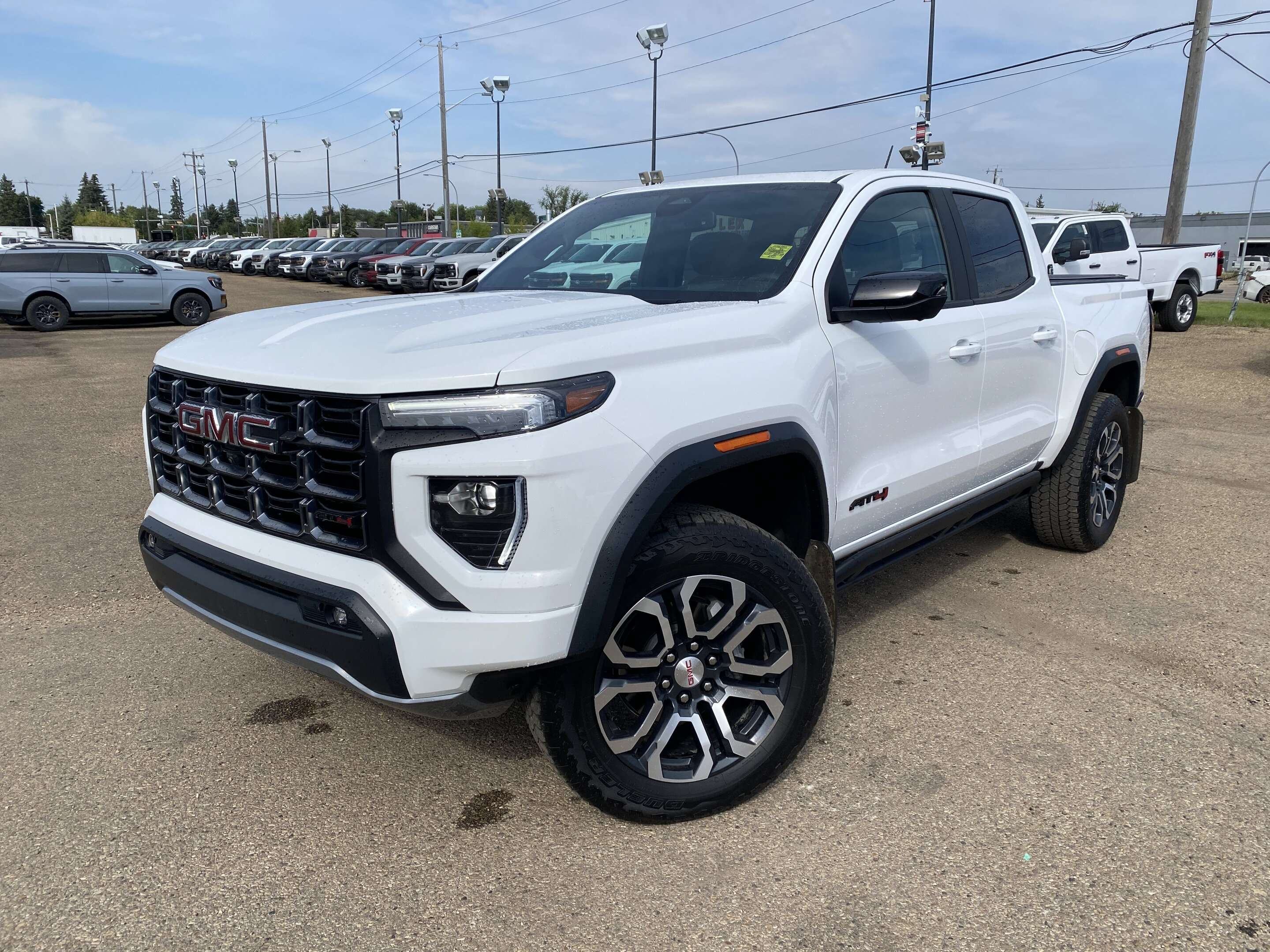 2024 GMC Canyon AT4 Crew Cab | SunRoof | Rear Cam | Climatized Sea — снимка 1