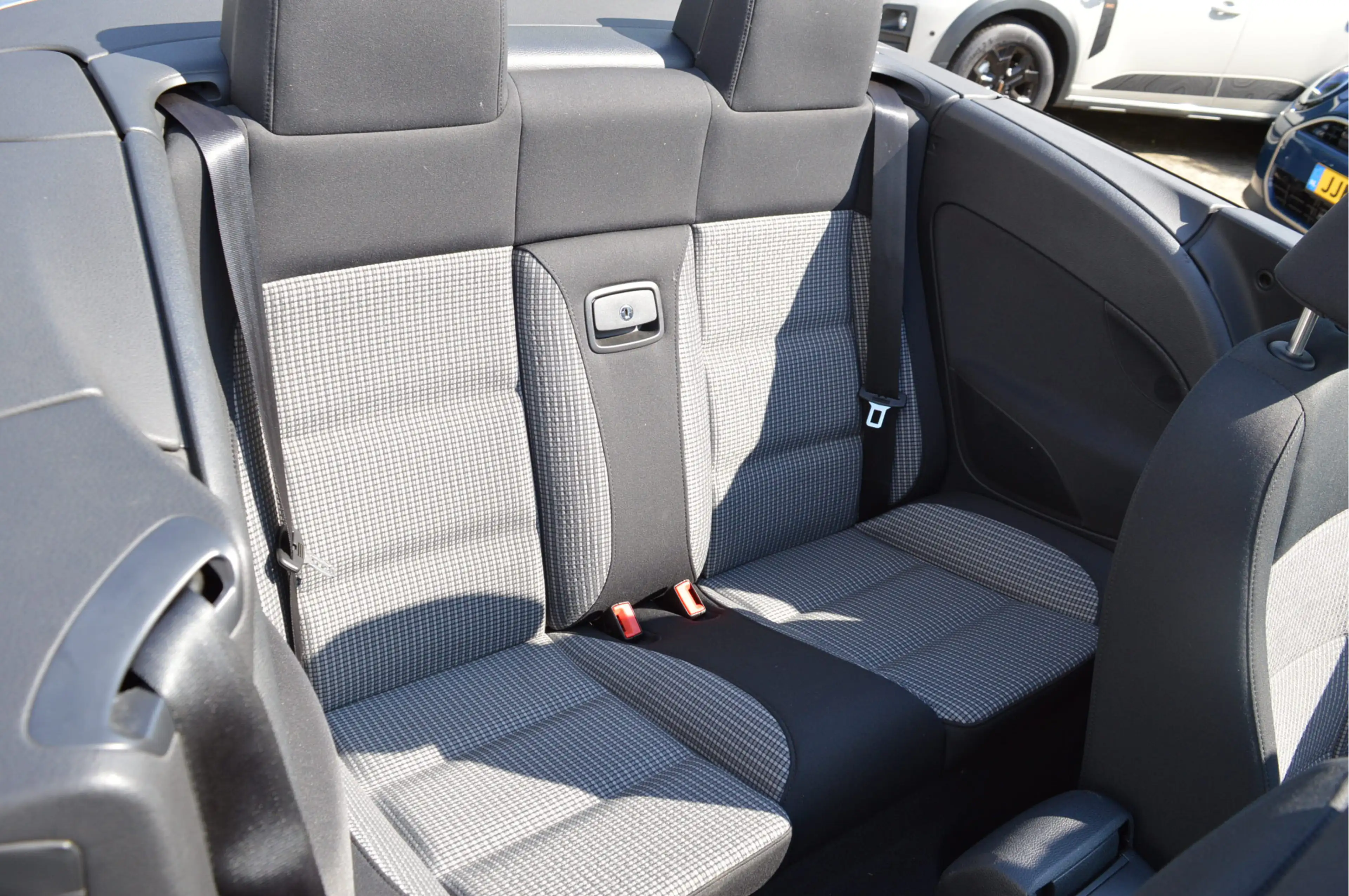 Volkswagen Eos 2.0 TSI Highline / NL-Auto / Clima / Automaat / Sp — photo 6