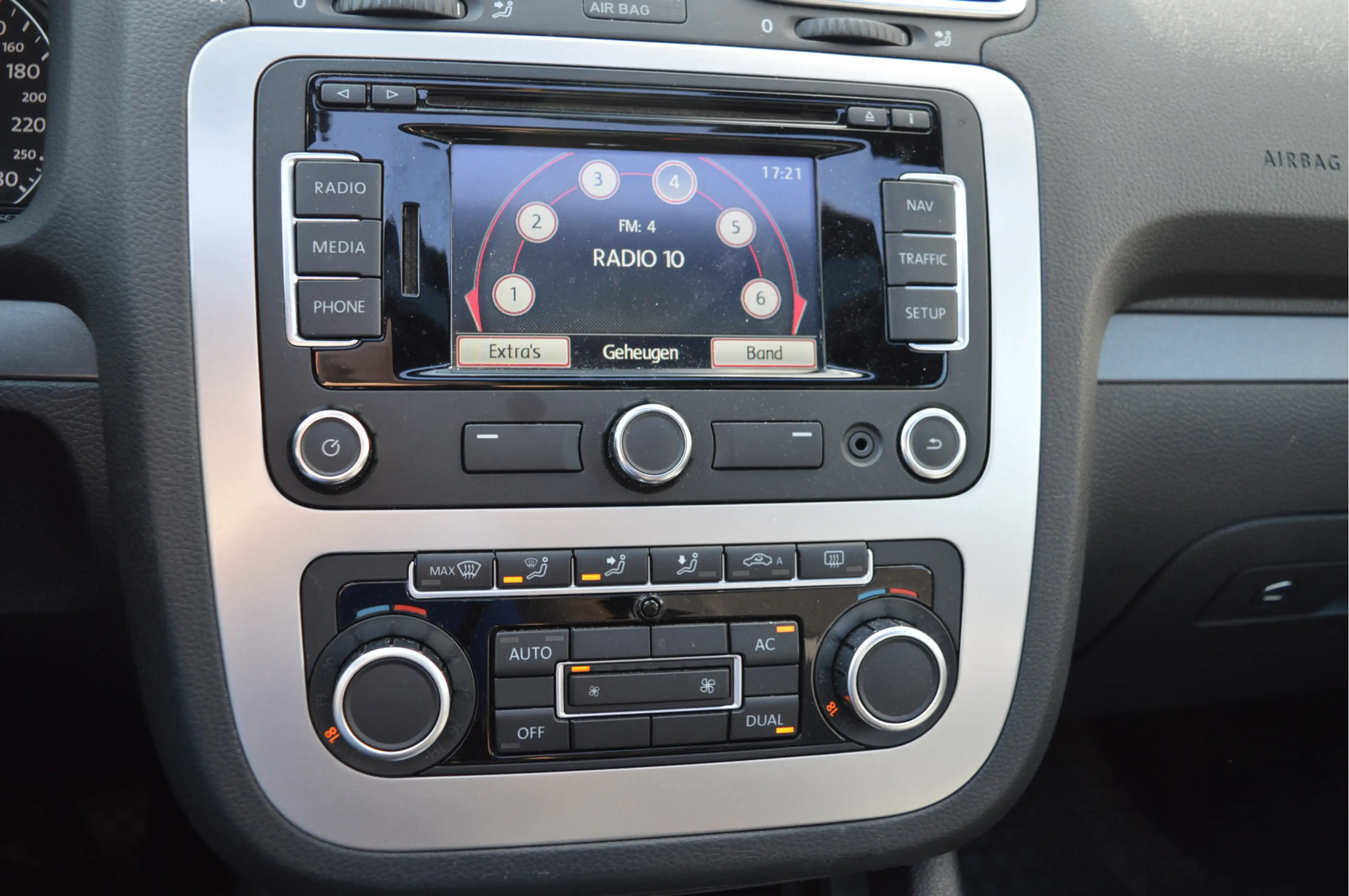 Volkswagen Eos 2.0 TSI Highline / NL-Auto / Clima / Automaat / Sp — photo 8