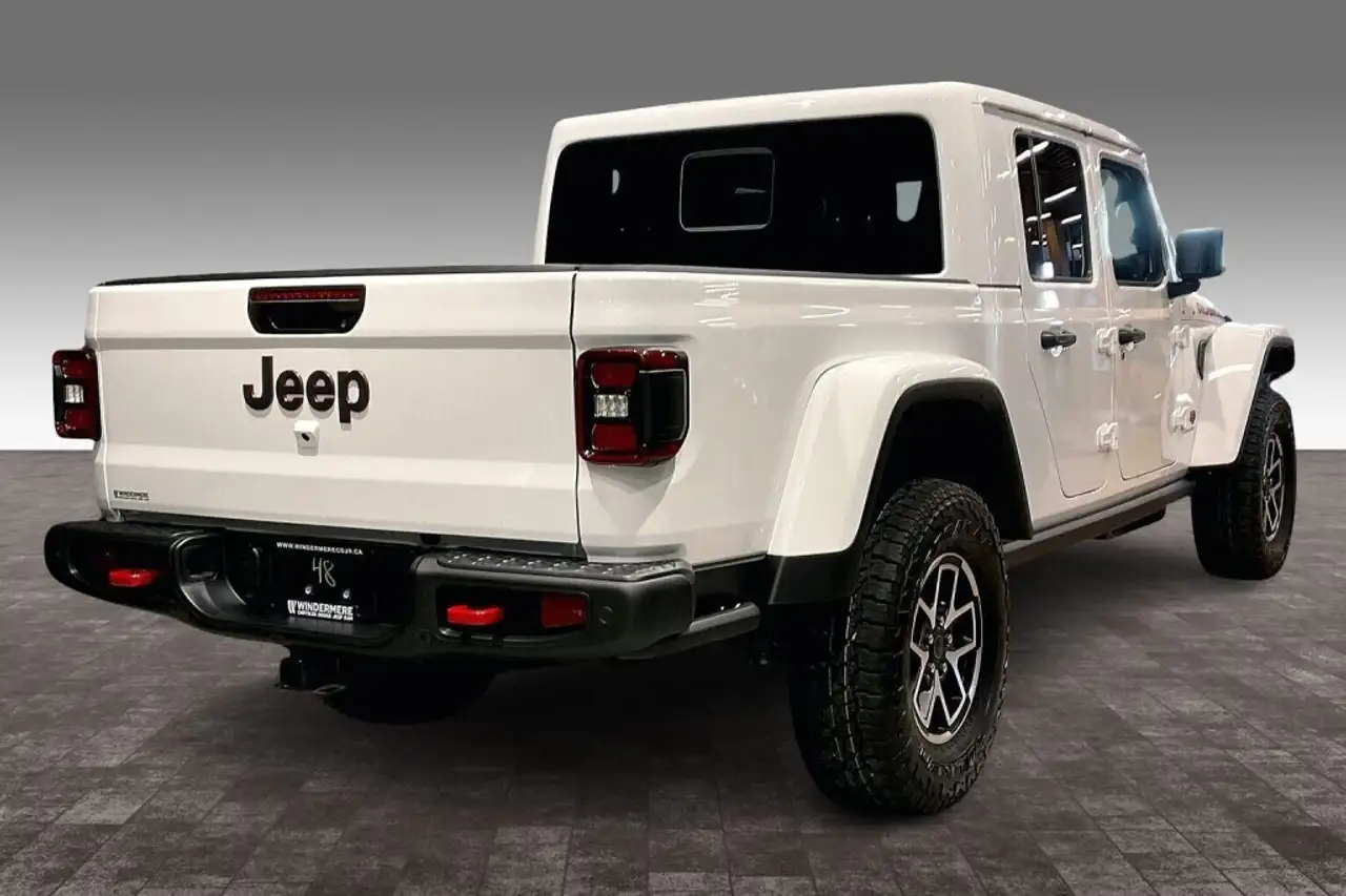 Jeep Gladiator снимка Jeep Gladiator