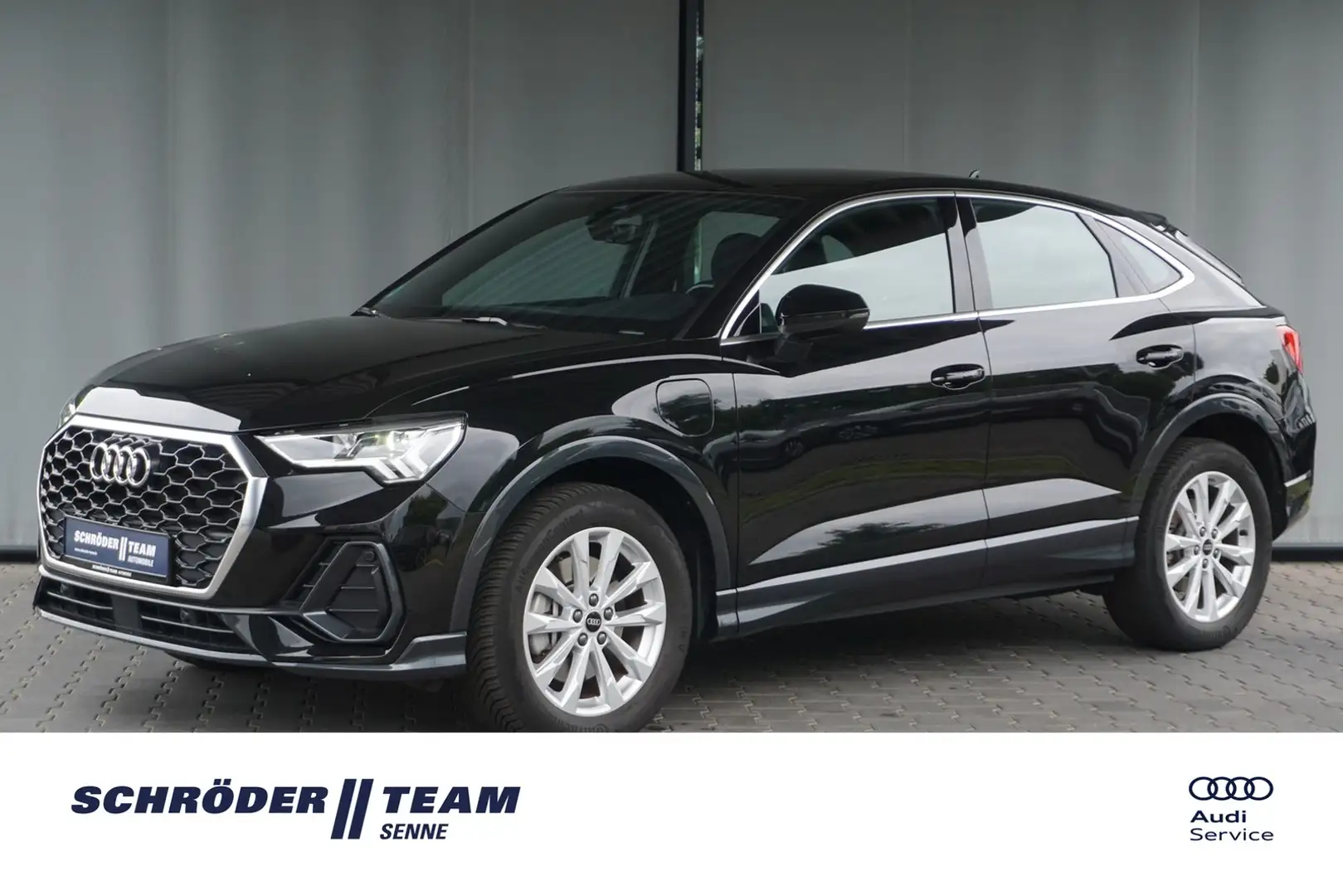 Audi Q3 Sportback 45 TFSi e S tronic S line Navi AHK LE Zwart - 1