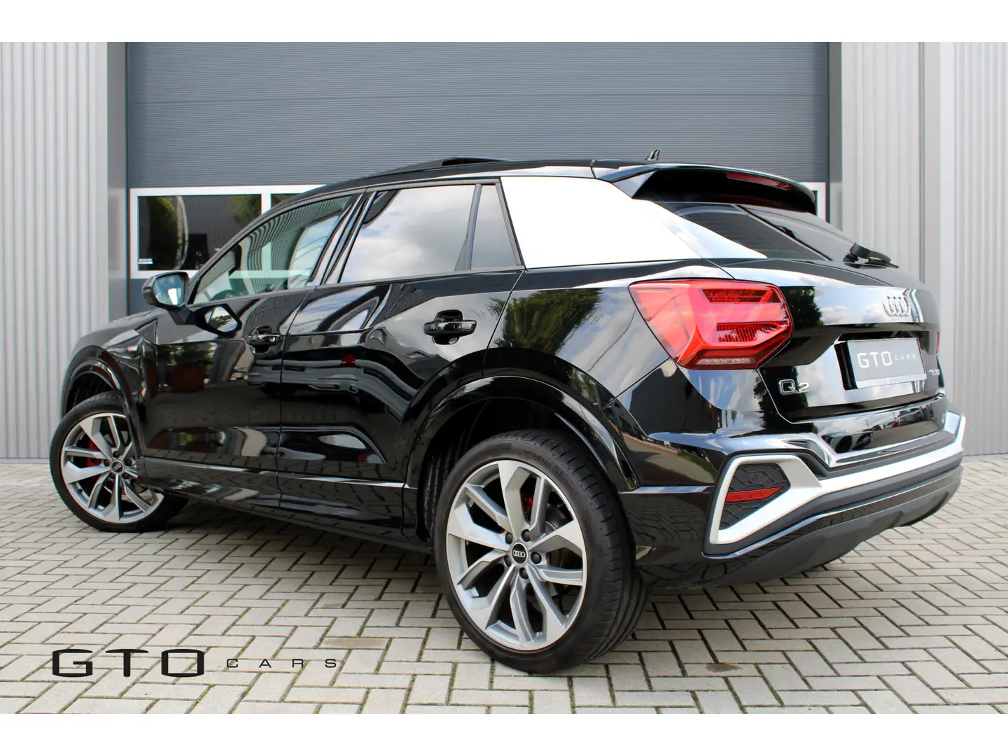 Audi Q2 35 TFSI S Edition Panoramadak/S-Line/B&O/Matrix/ V Zwart - 2