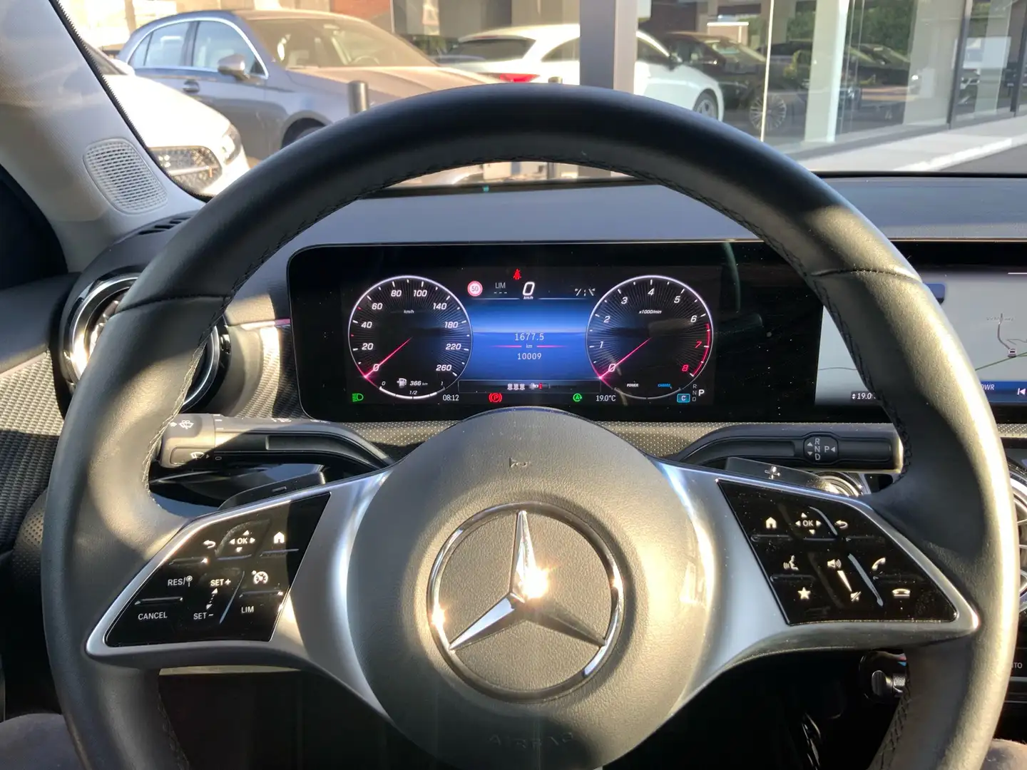 Mercedes-Benz A 180 7G-DCT Lim. Progressive Advanced Zwart - 2