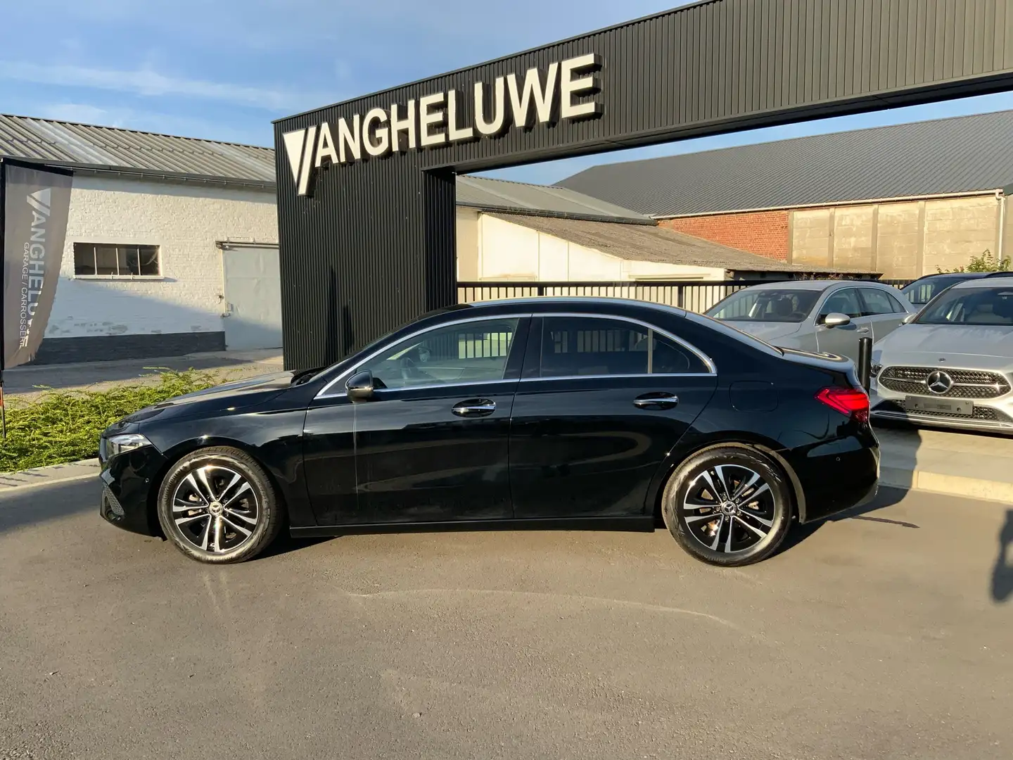 Mercedes-Benz A 180 7G-DCT Lim. Progressive Advanced Noir - 1