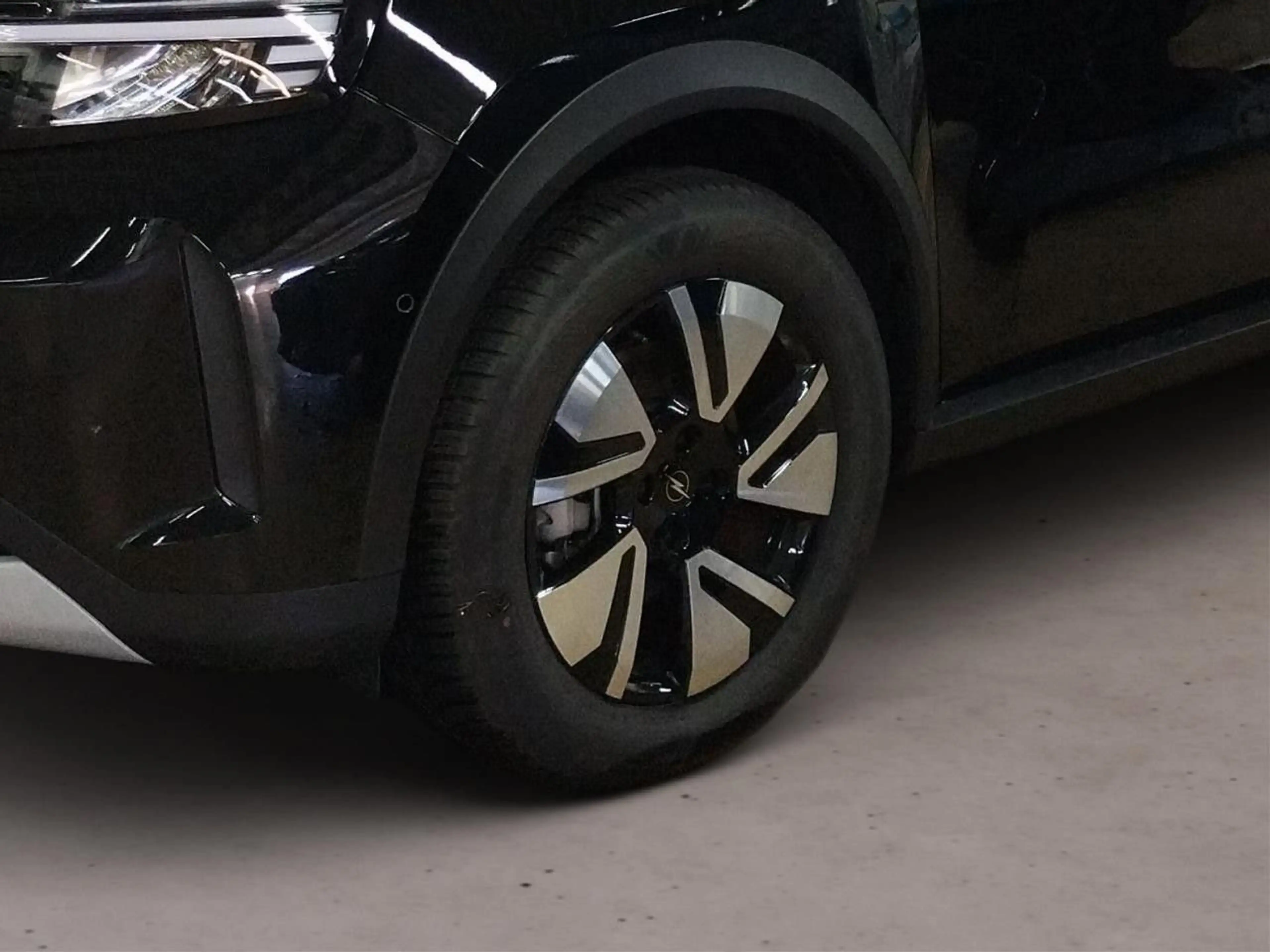 Opel Frontera GS 48V +Navi+Kamera+SHZ+PDC+ALU+ — photo 13