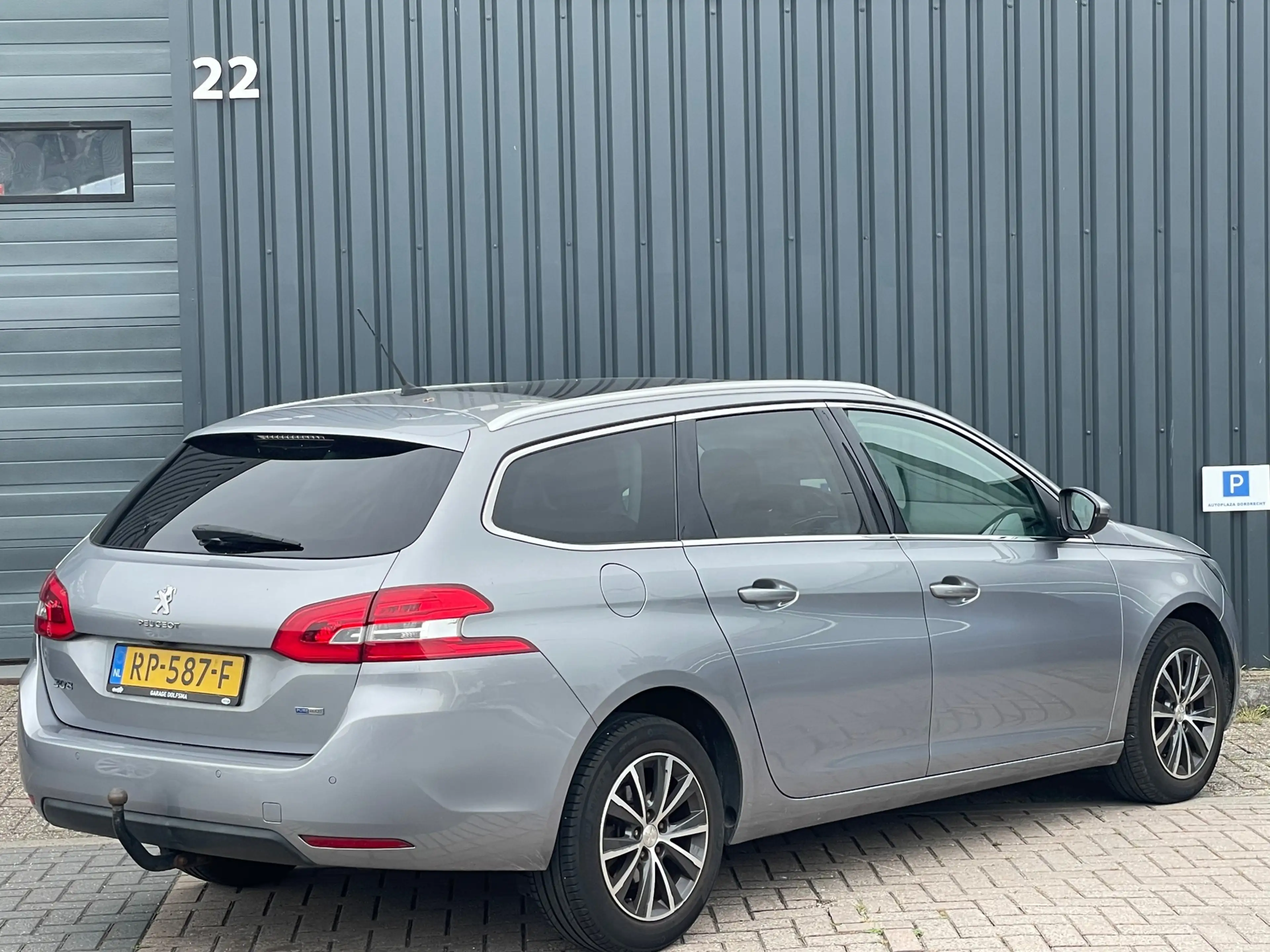 Peugeot 308 SW 1.2 PureTech Allure|Pano|Trekhaak|Navi|Cam|PDC| — photo 4