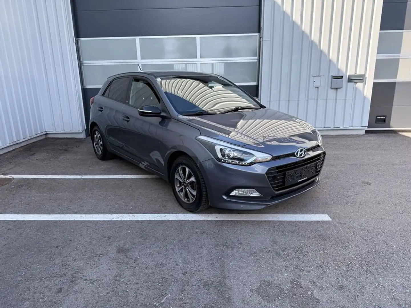 Hyundai i20 Go Plus Grau - 2