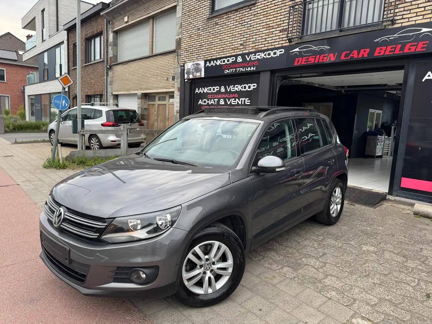 Volkswagen Tiguan Tiguan 1.4 TSI Comfortline BMT Gris - 1
