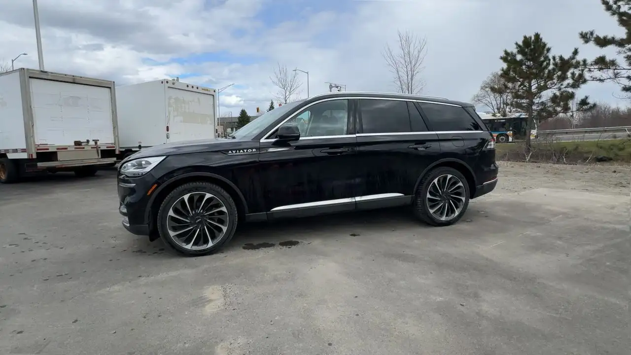 Lincoln Aviator снимка Lincoln Aviator