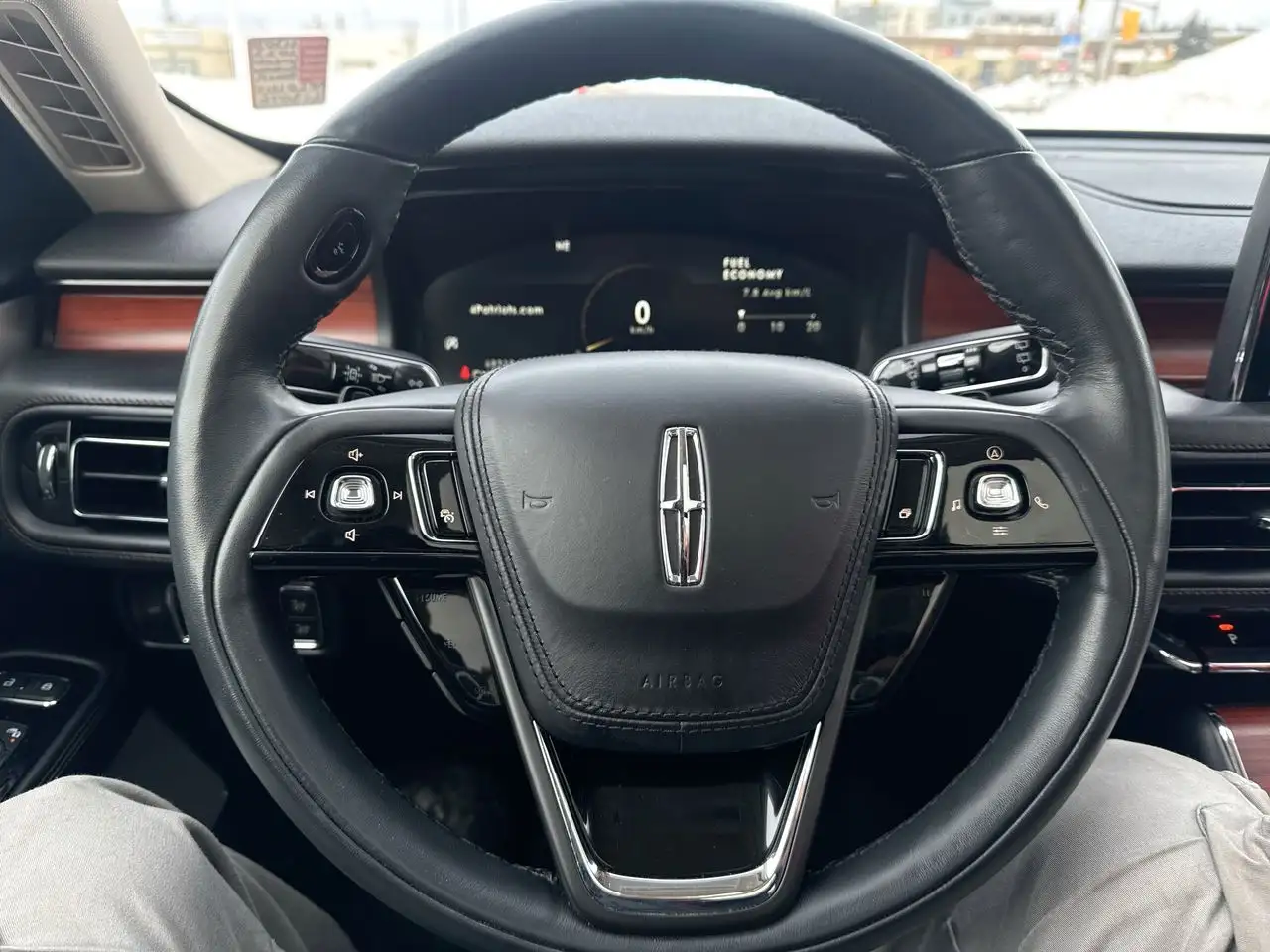 Lincoln Aviator снимка Lincoln Aviator