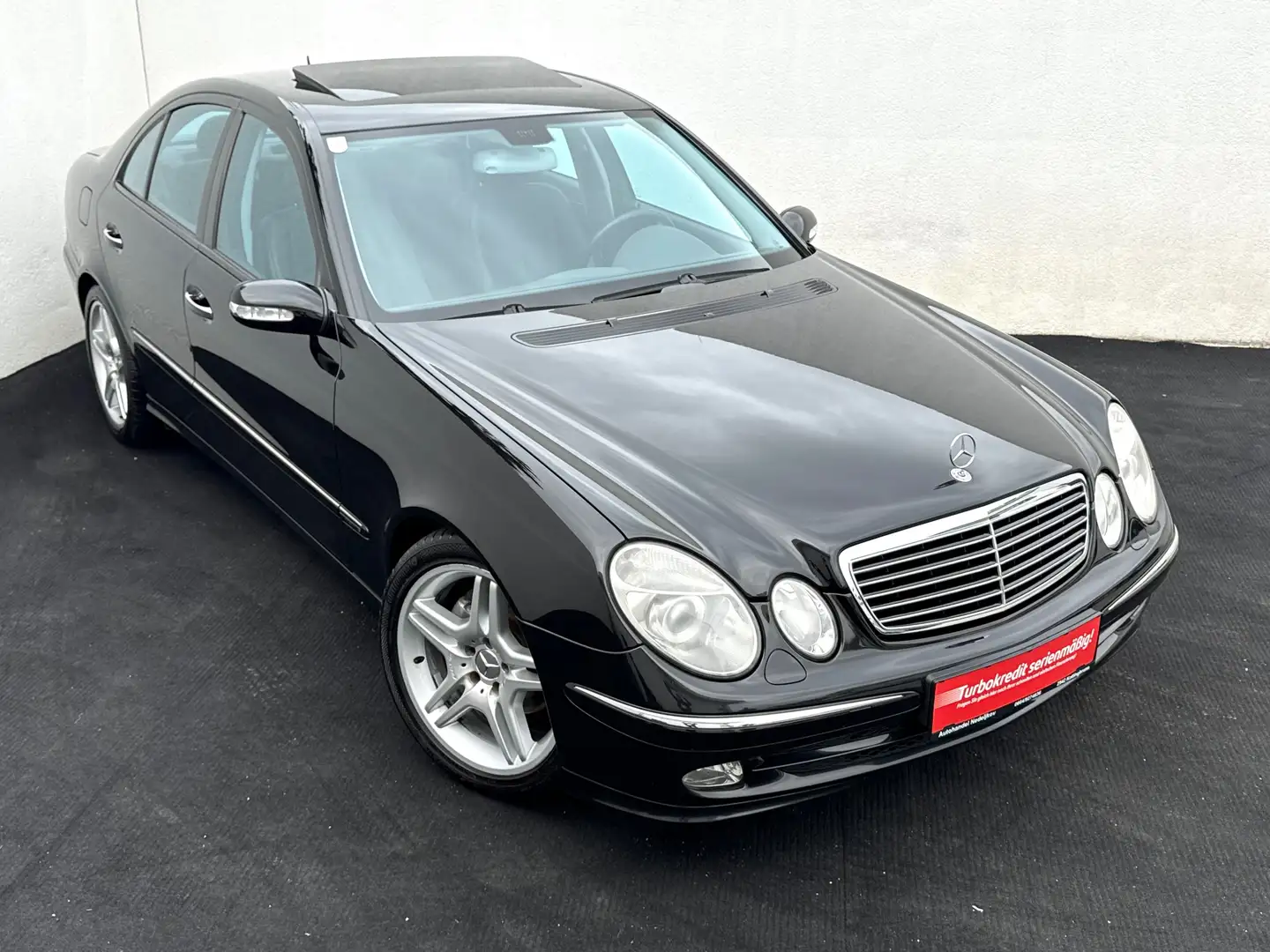 Mercedes-Benz E 220 E 220 CDI Avantgarde AMG-Styling Schwarz - 1