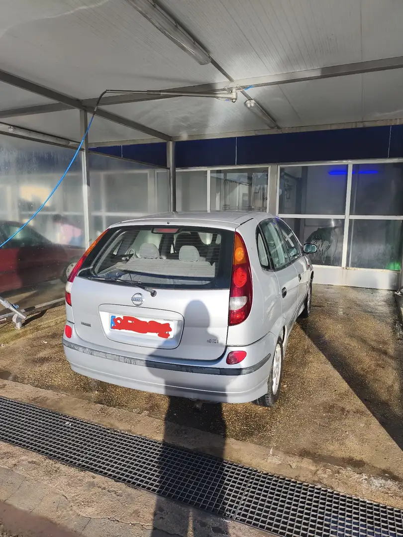 Nissan Almera Tino 2.2 DI Ambience - 1