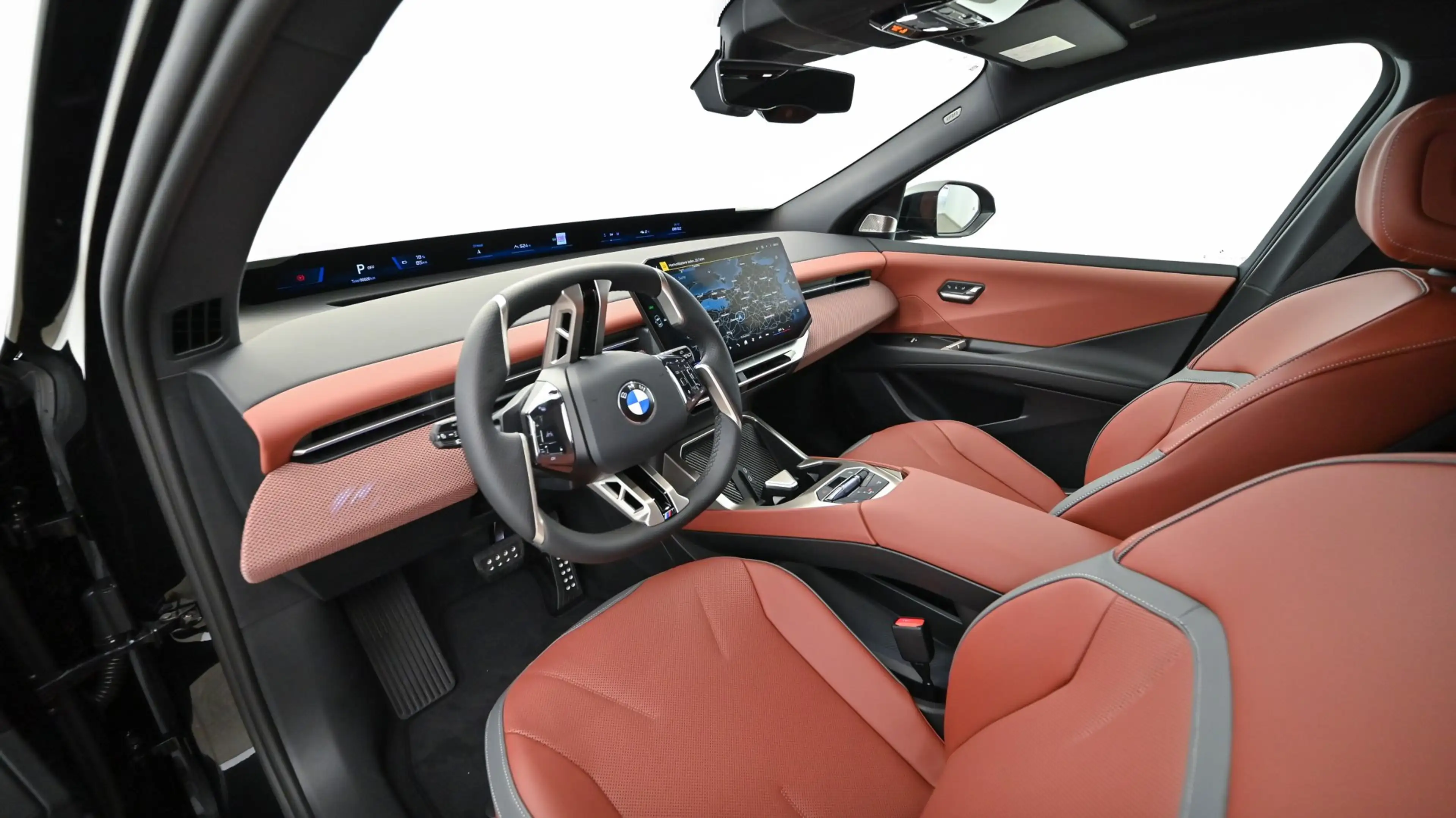 BMW iX3 50 xDrive — photo 12