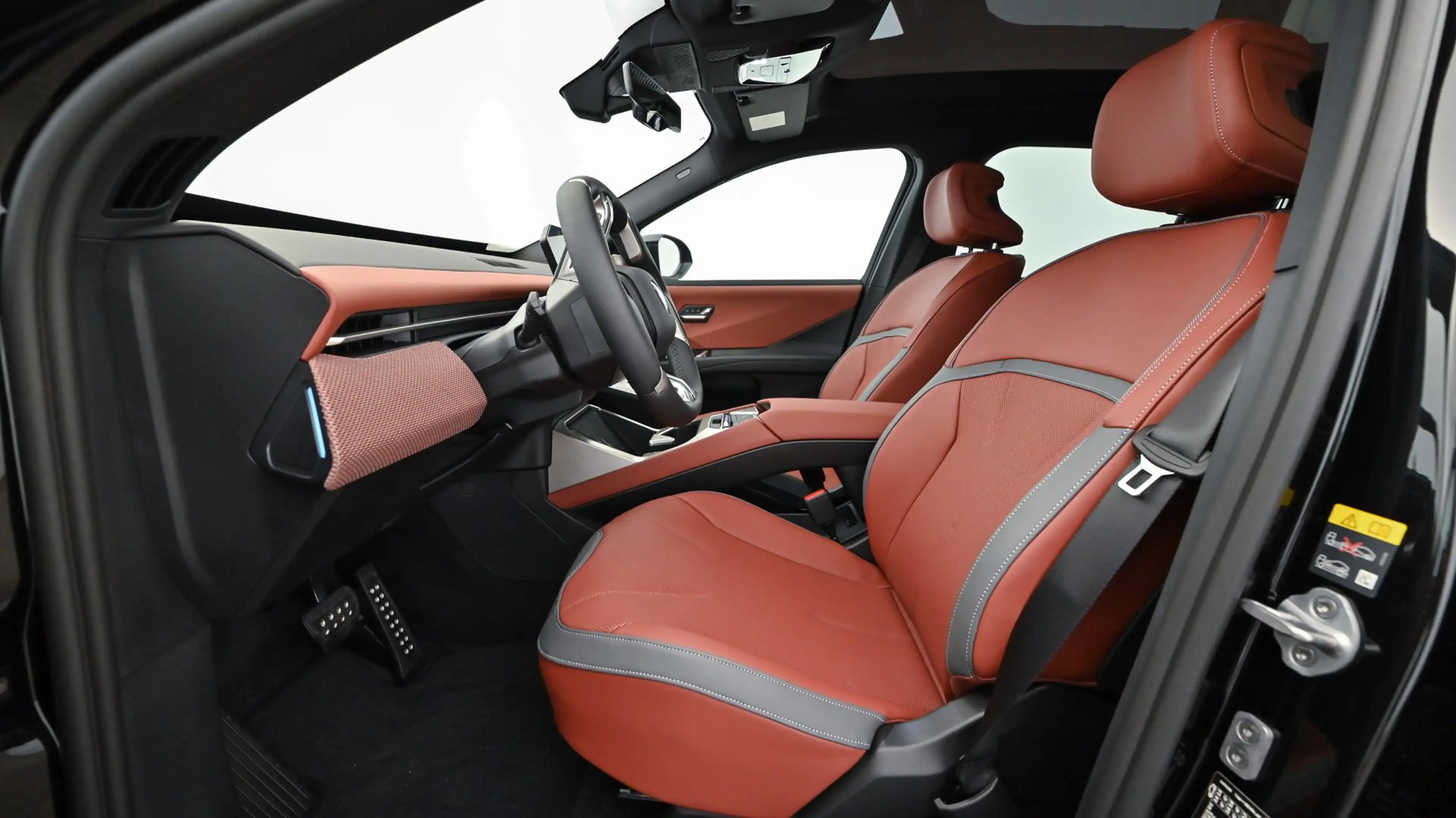 BMW iX3 50 xDrive — photo 8
