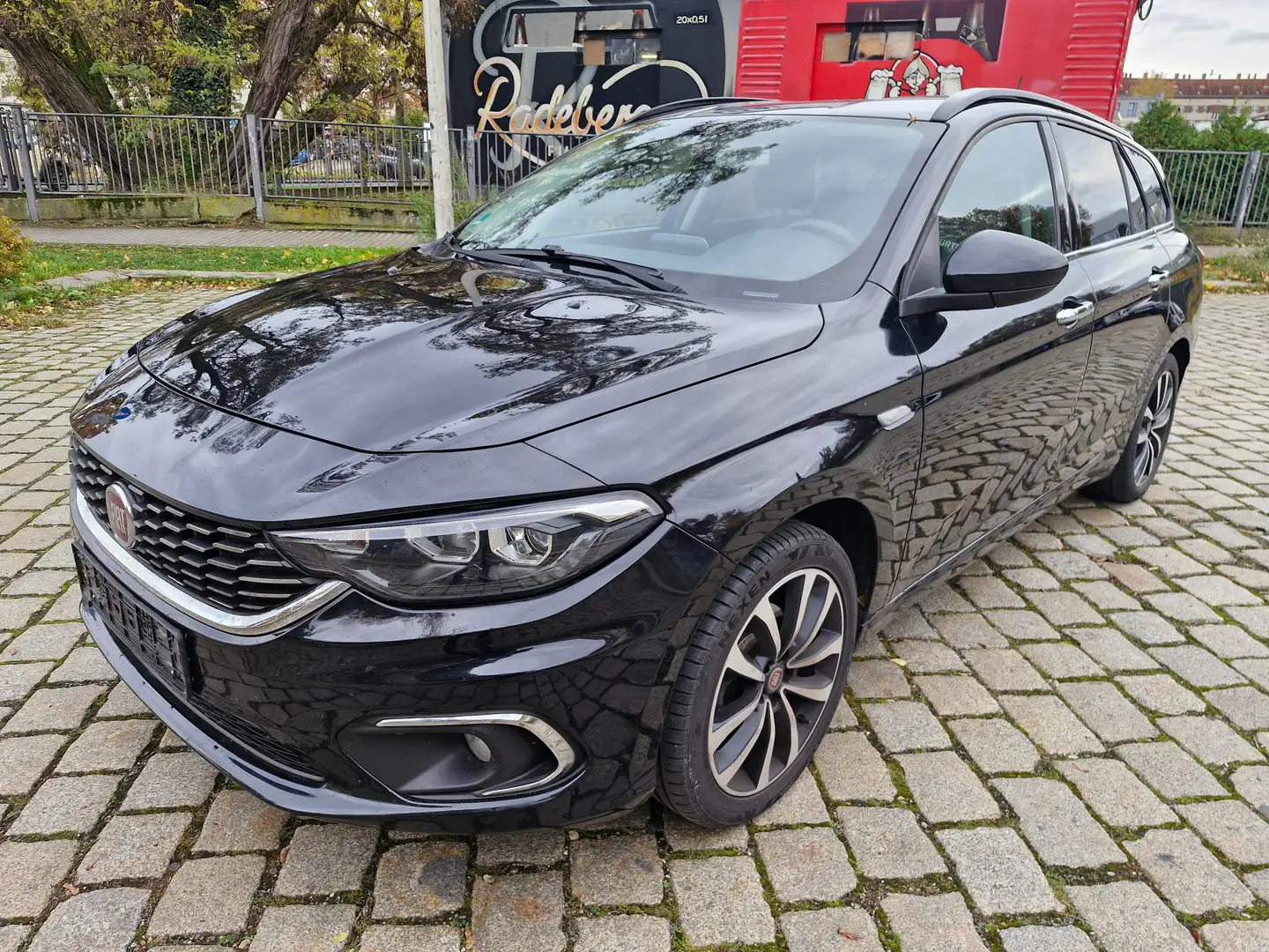 Fiat Tipo Lounge Noir - 1