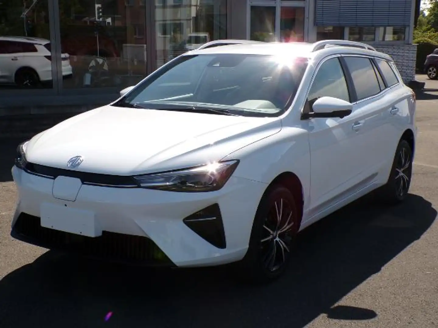 MG MG5 Luxury Electric Navi / LED / 360 Grad Kamera Weiß - 1
